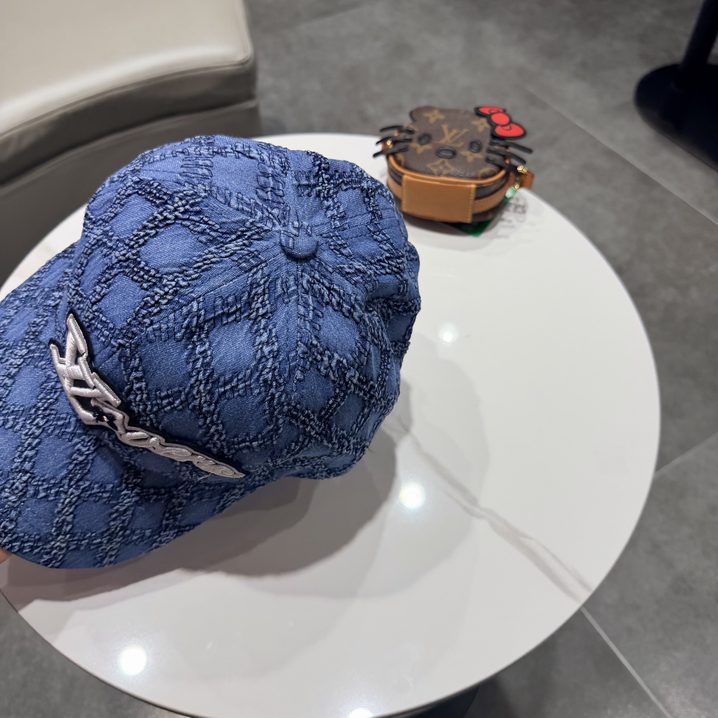 Louis Vuitton hat LV Louis Vuitton — photo 6
