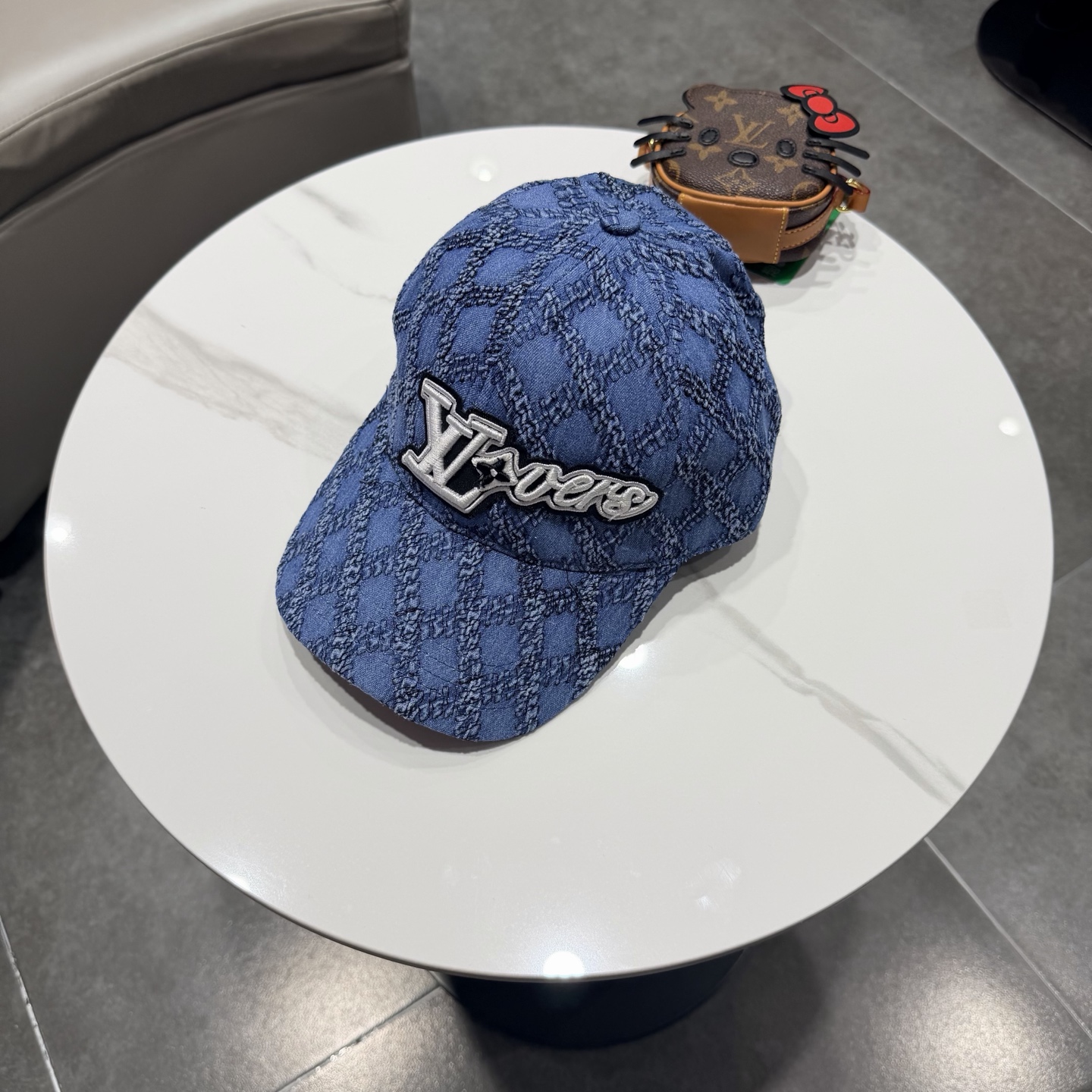 Louis Vuitton hat LV Louis Vuitton — photo 2