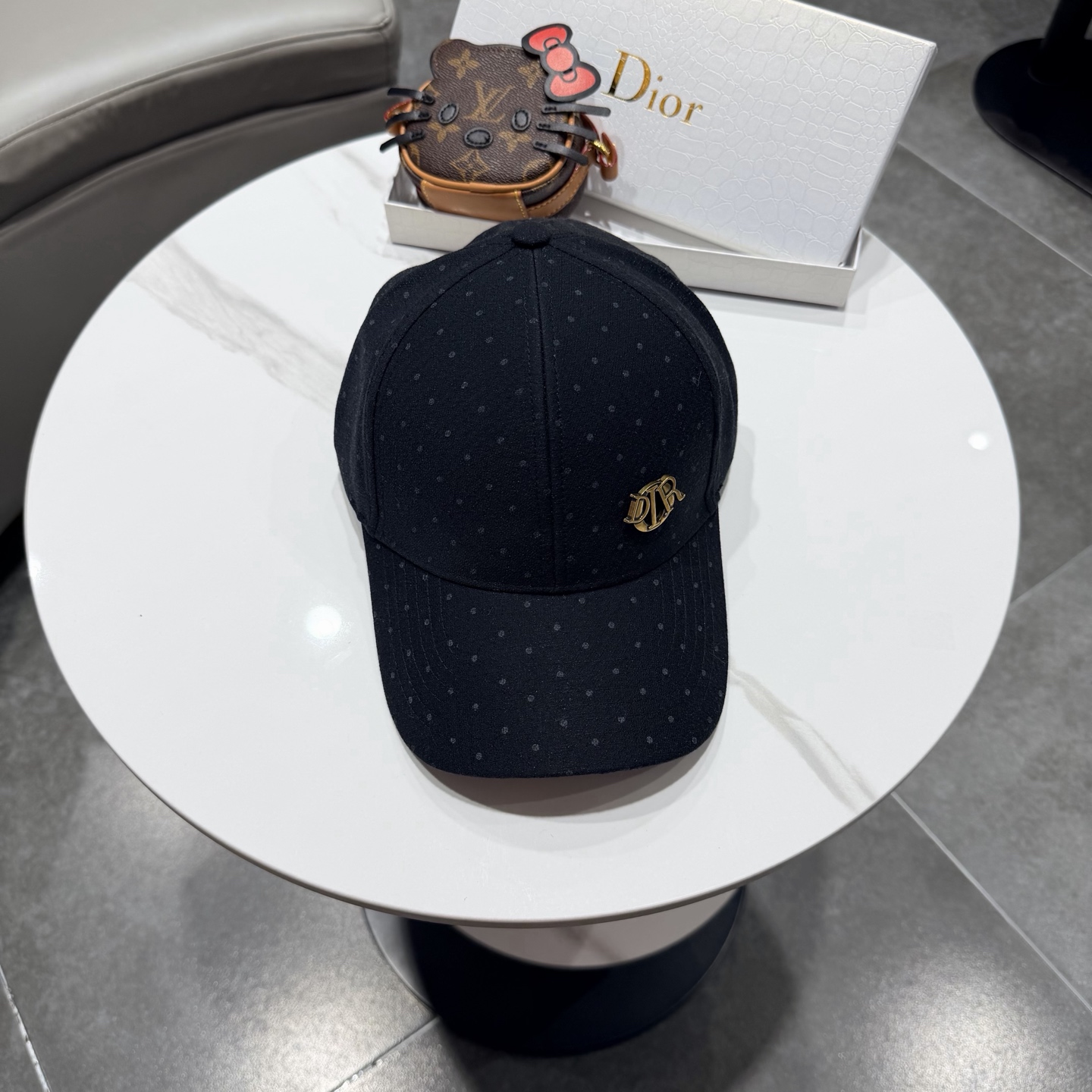 Dior 迪奥 新款原单棒球帽， 精致純也格调很有感觉，很酷很时尚，专柜断货热门，质量超赞