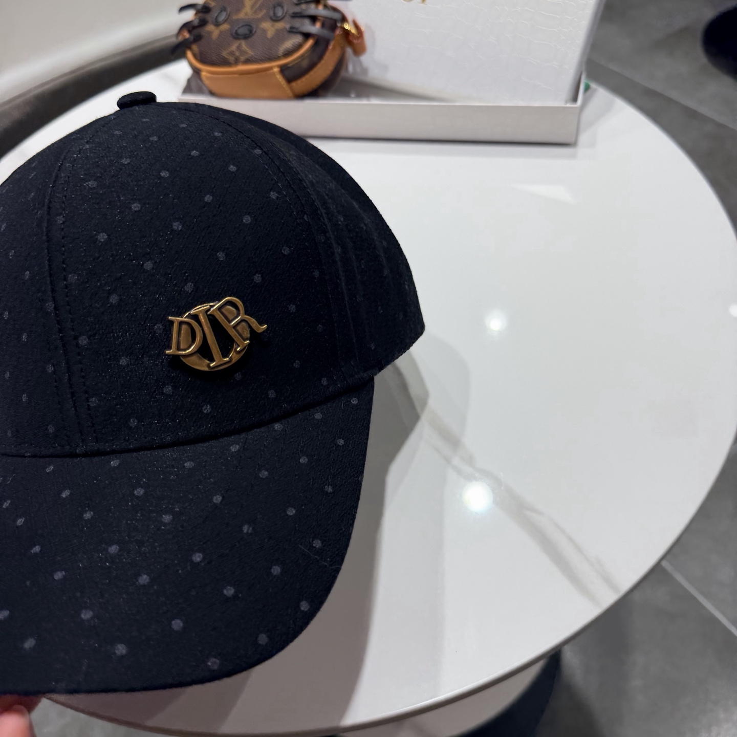 Dior 迪奥 新款原单棒球帽， 精致純也格调很有感觉，很酷很时尚，专柜断货热门，质量超赞