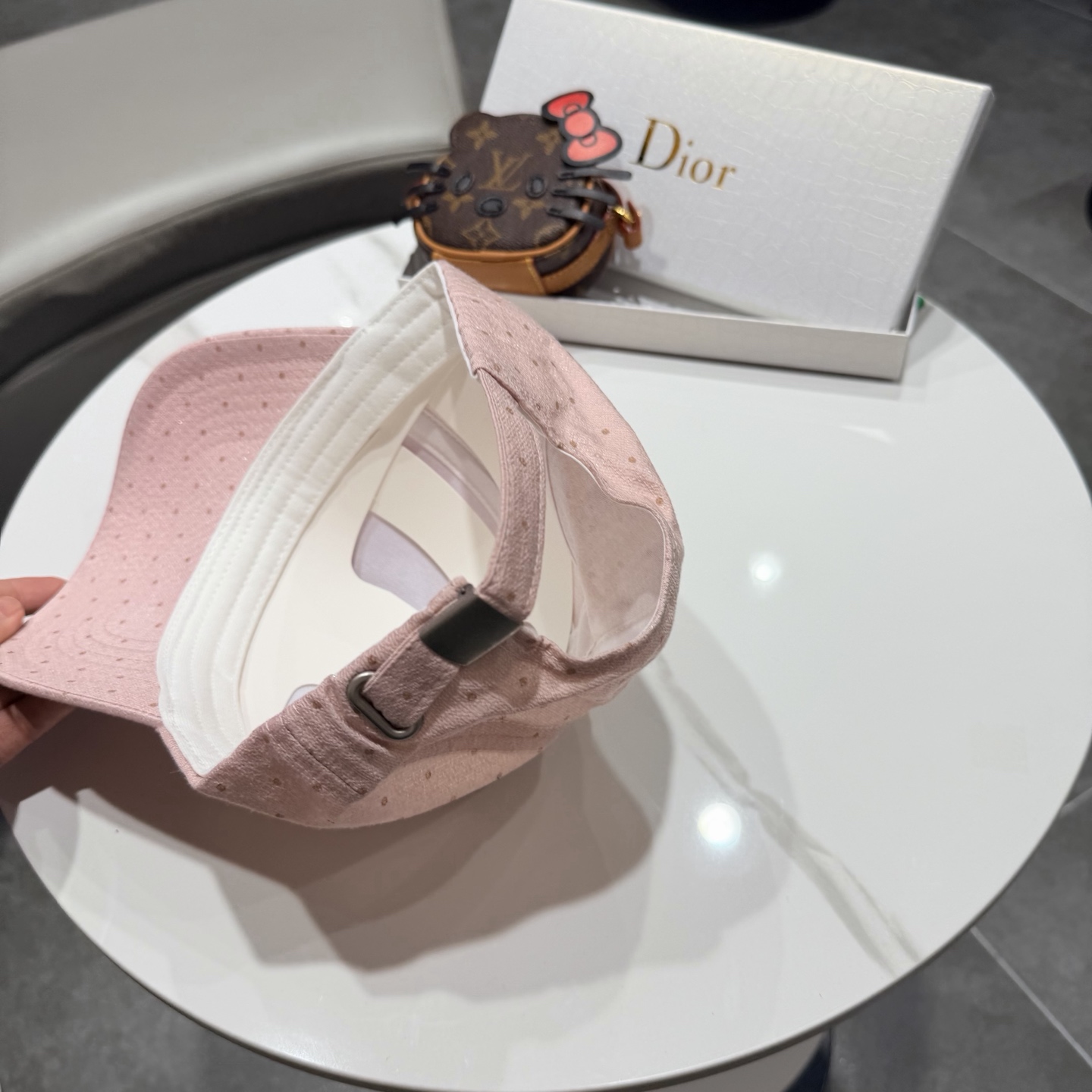 Dior 迪奥 新款原单棒球帽， 精致純也格调很有感觉，很酷很时尚，专柜断货热门，质量超赞