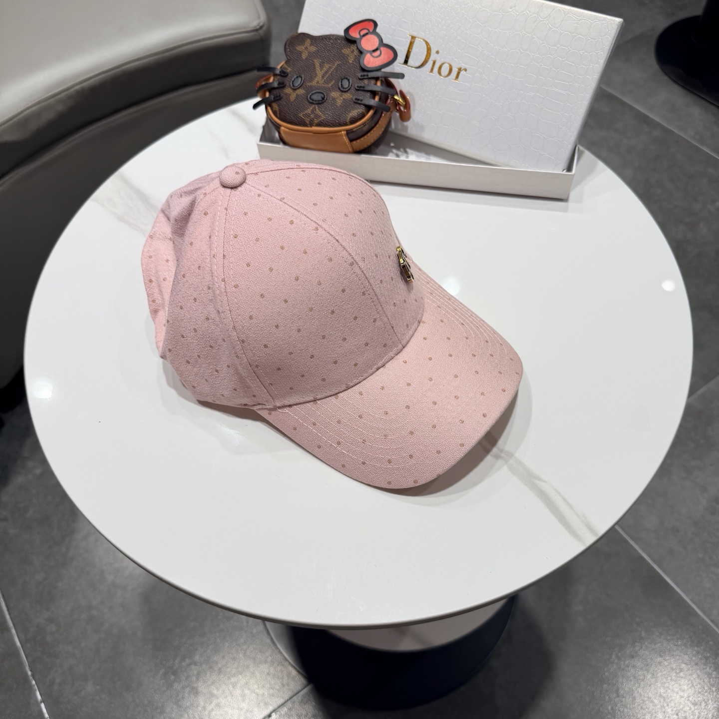 Dior 迪奥 新款原单棒球帽， 精致純也格调很有感觉，很酷很时尚，专柜断货热门，质量超赞