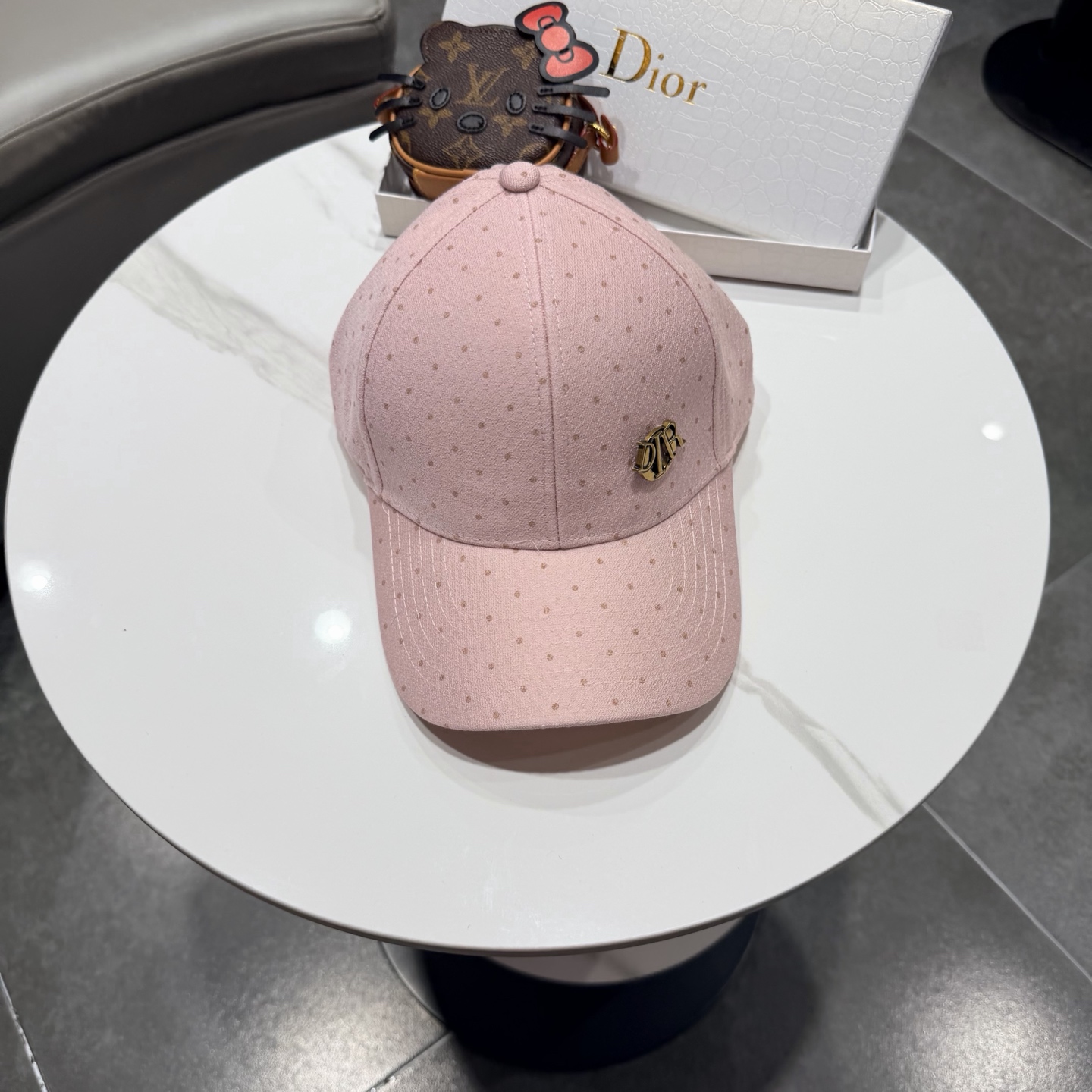 Dior 迪奥 新款原单棒球帽， 精致純也格调很有感觉，很酷很时尚，专柜断货热门，质量超赞