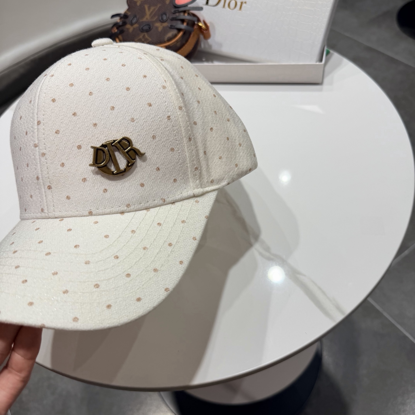 Dior 迪奥 新款原单棒球帽， 精致純也格调很有感觉，很酷很时尚，专柜断货热门，质量超赞