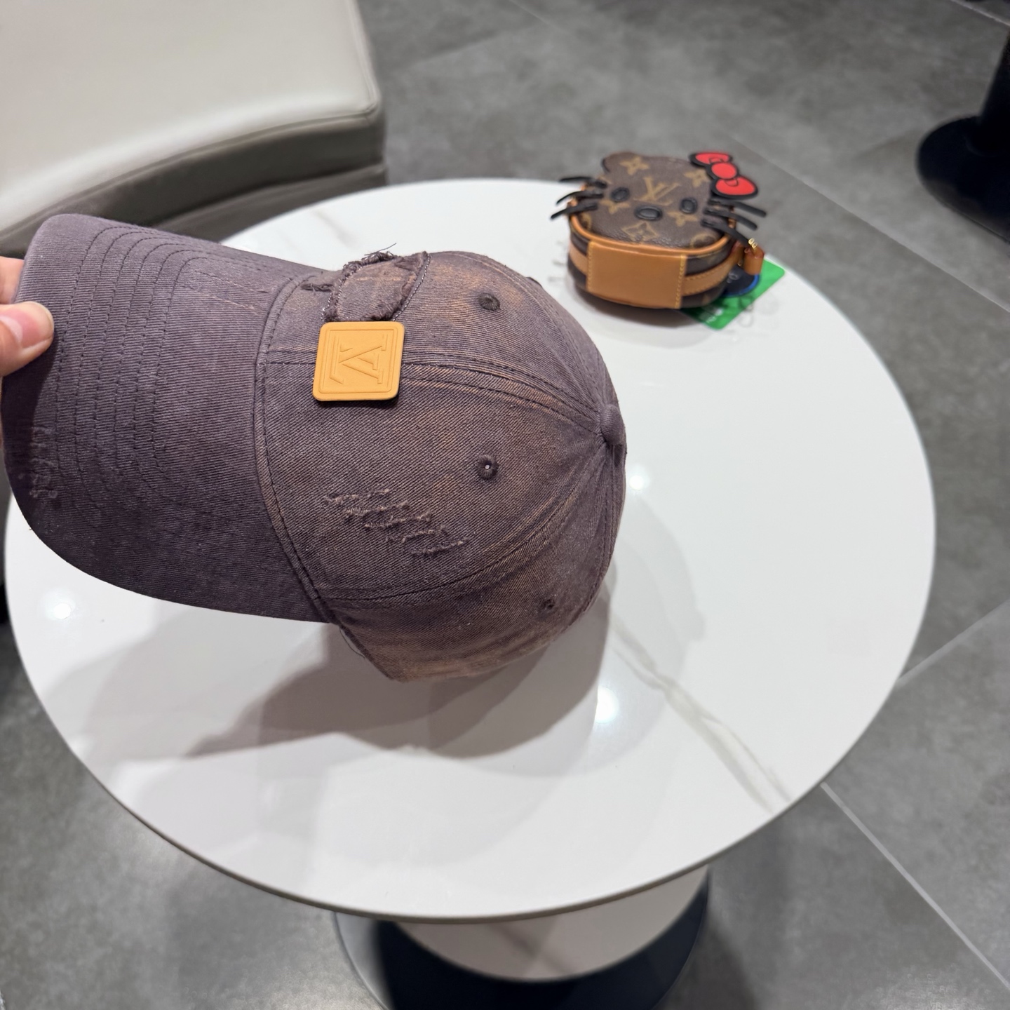 Lv路易斯新款棒球帽，男女同款 ！！