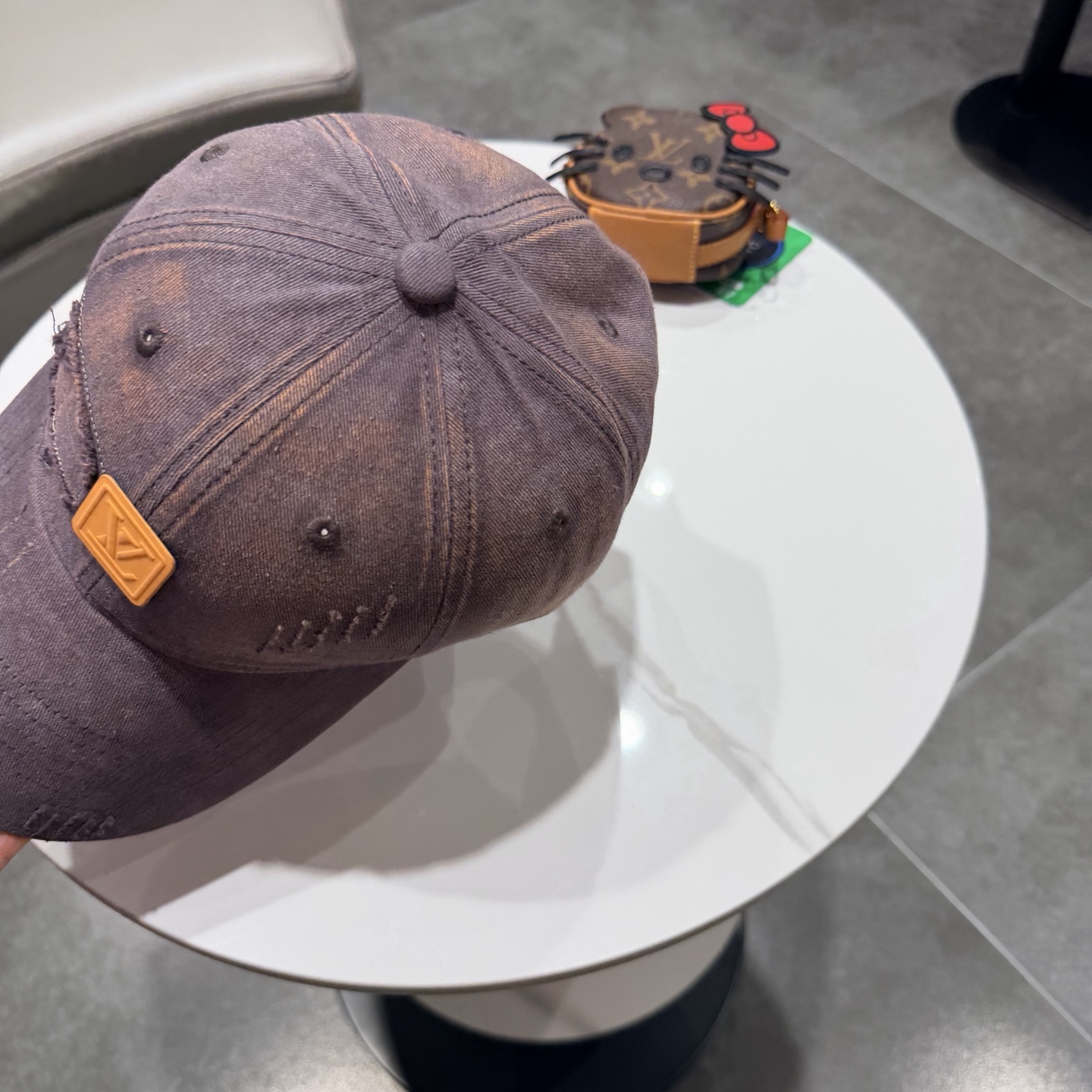 Lv路易斯新款棒球帽，男女同款 ！！