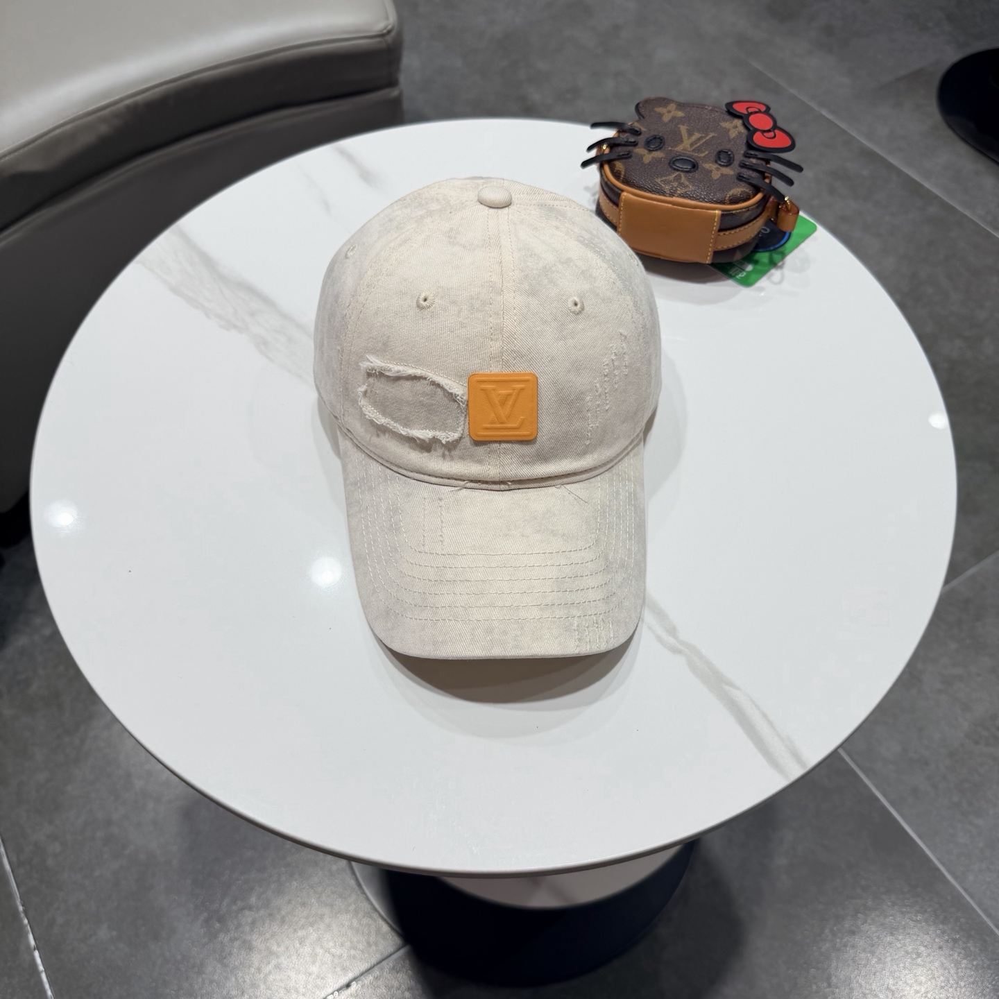 NO:755742,Louis Vuitton's new baseball cap, the same style for men and women!  !  hat straw hat bucket hat baseball cap,hat,louis vuitton,louis vuitton,espadrilles,hats19860909Lv路易斯新款棒球帽,男女同款 ！！帽子草帽渔夫帽棒球帽,帽子,louis vuitton,louis vuitton,espadrilles,hats,hat