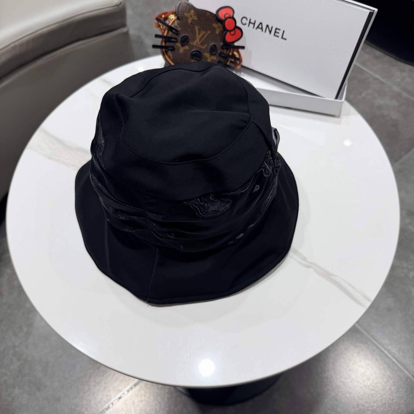 Chanel香奈儿新款遮阳渔夫帽，加强紫外线！