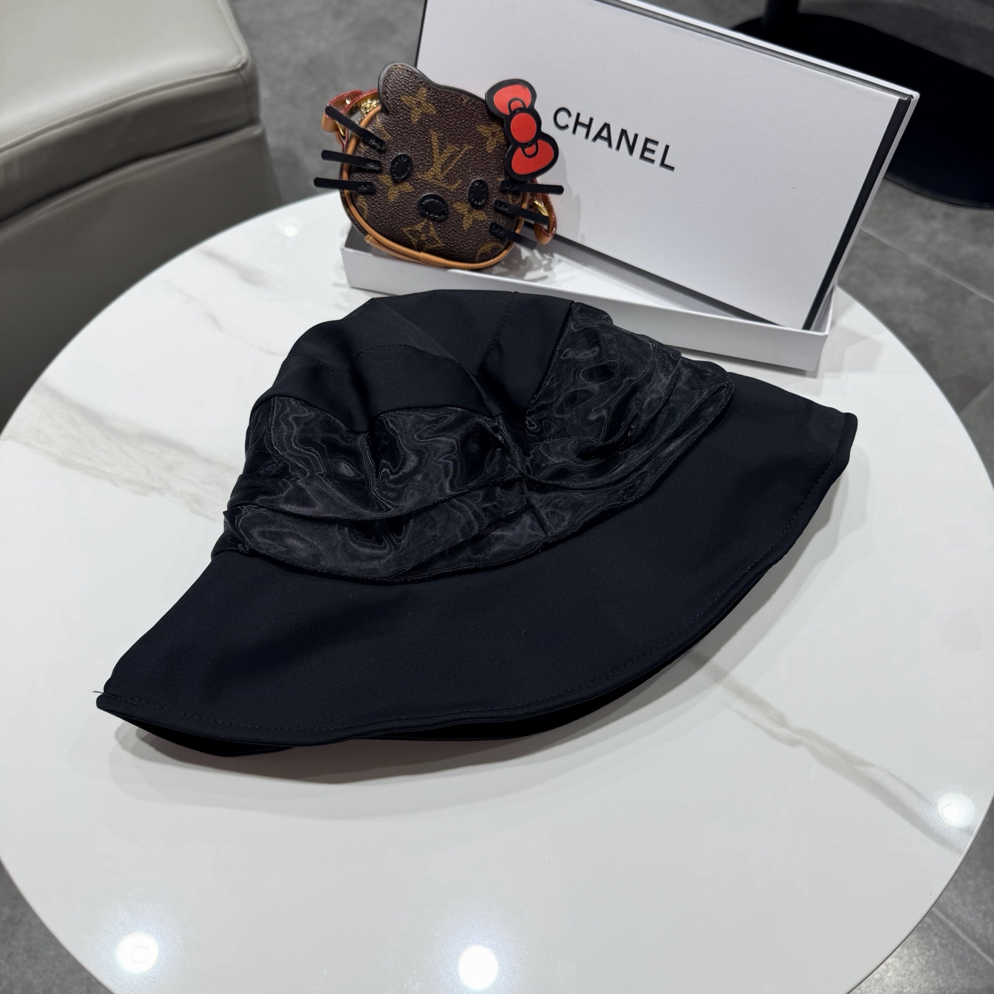 Chanel香奈儿新款遮阳渔夫帽，加强紫外线！