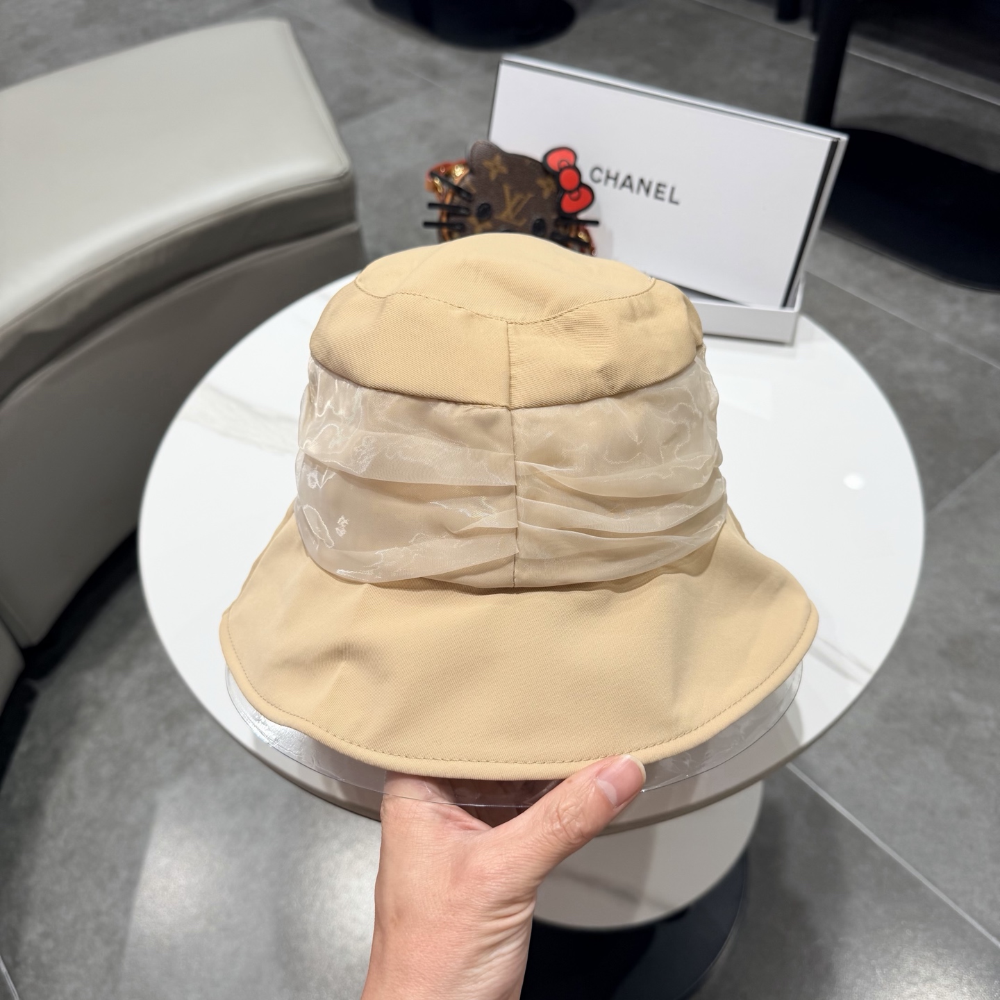 Chanel香奈儿新款遮阳渔夫帽，加强紫外线！