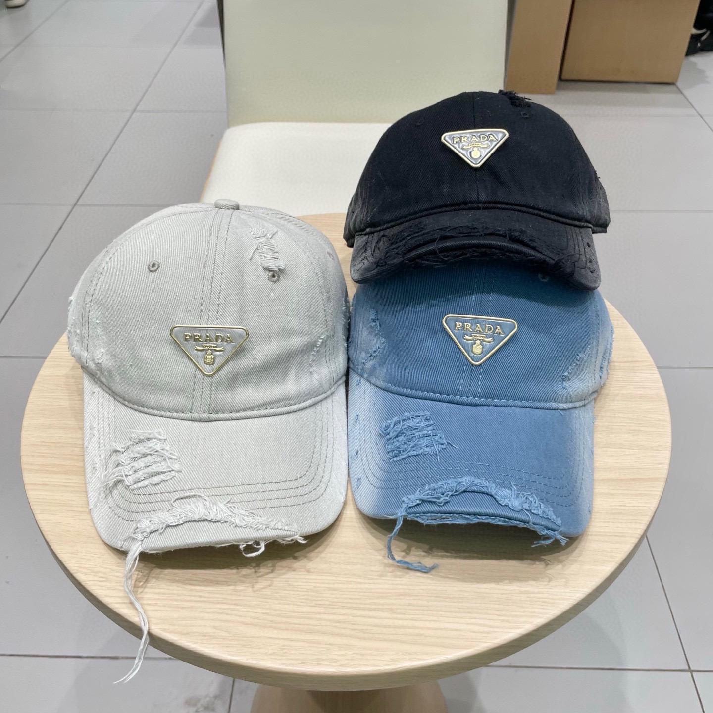 普拉达Prada大头围破洞美式显脸小棒球帽女春夏防晒做旧加深设计感鸭舌帽子男