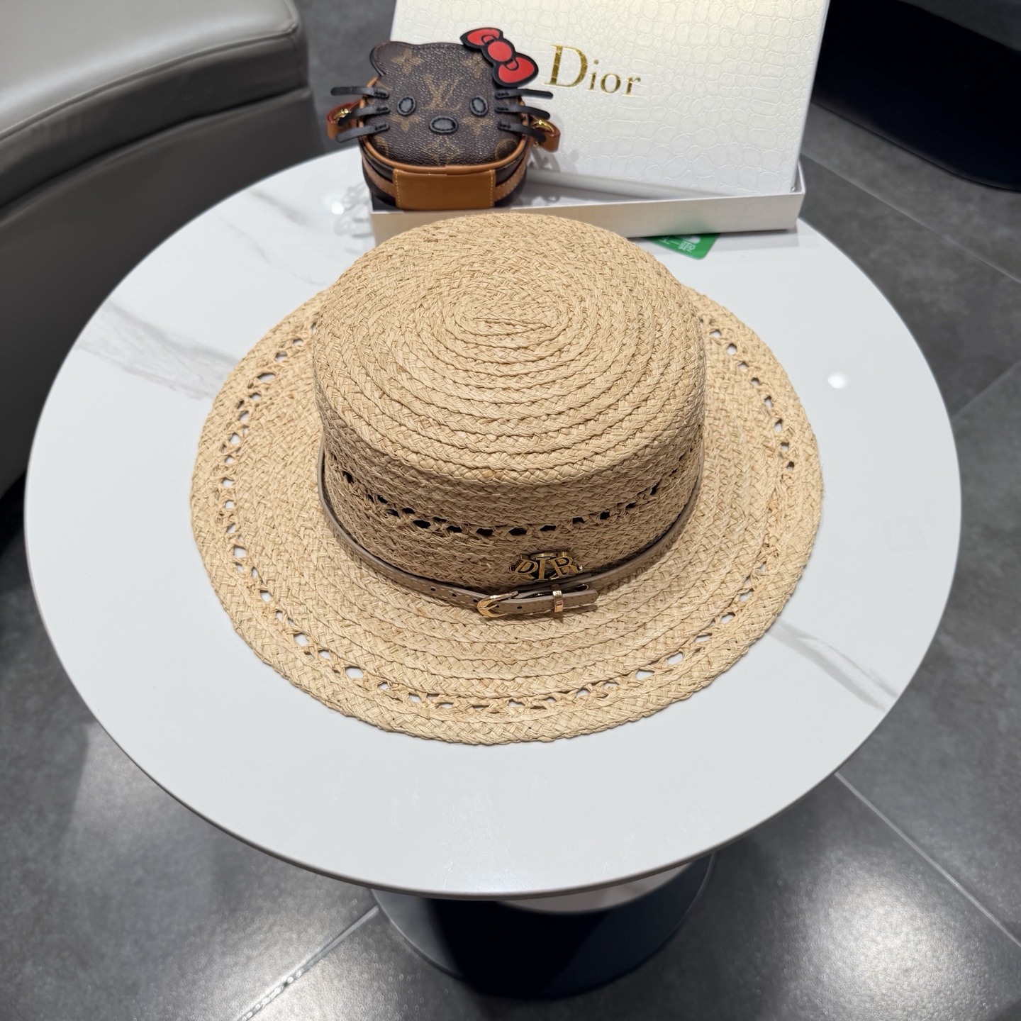 NO:755826,Dior Dior Raffi straw hat, travel essential, head circumference 57cm hat straw hat fisherman hat baseball cap, hat, dior, dior, espadrilles, hats19860909Dior迪奥拉菲草帽,旅游必备,头围57cm帽子草帽渔夫帽棒球帽,帽子,dior,dior,espadrilles,hats,hat