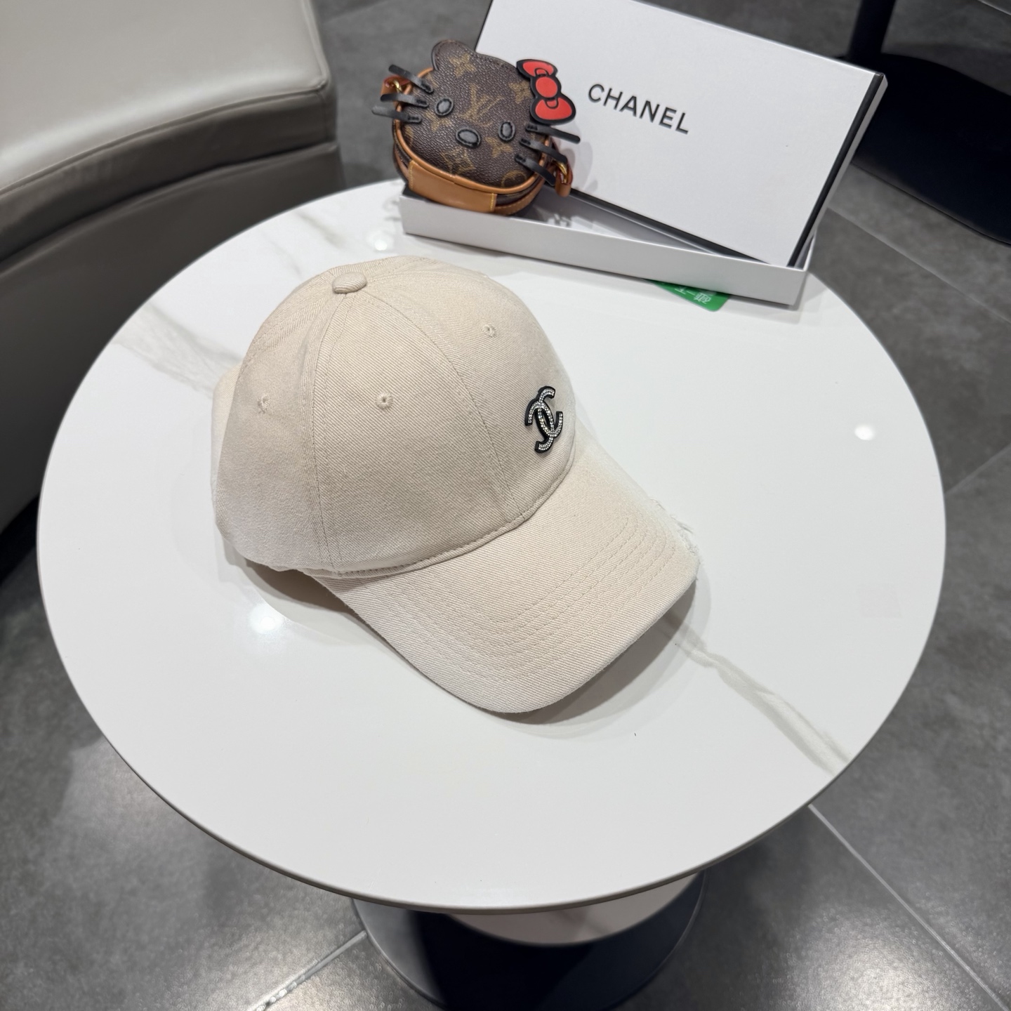 CHANEL香奈儿 新款 简约双Clogo棒球帽，新款出货，大牌款超好搭配，赶紧入手！3色