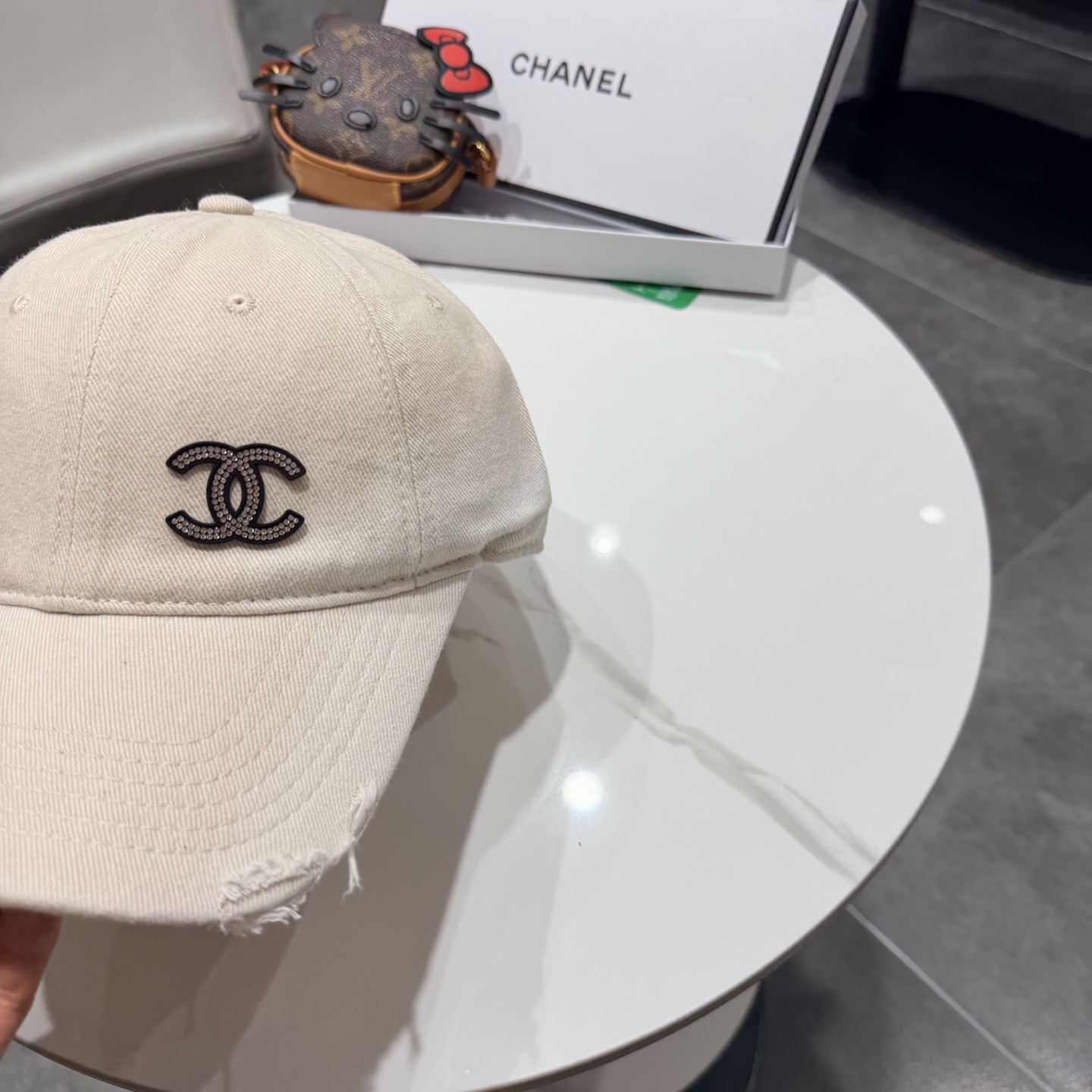 CHANEL香奈儿 新款 简约双Clogo棒球帽，新款出货，大牌款超好搭配，赶紧入手！3色