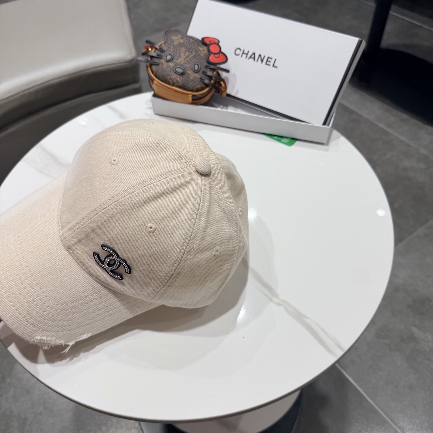 CHANEL香奈儿 新款 简约双Clogo棒球帽，新款出货，大牌款超好搭配，赶紧入手！3色