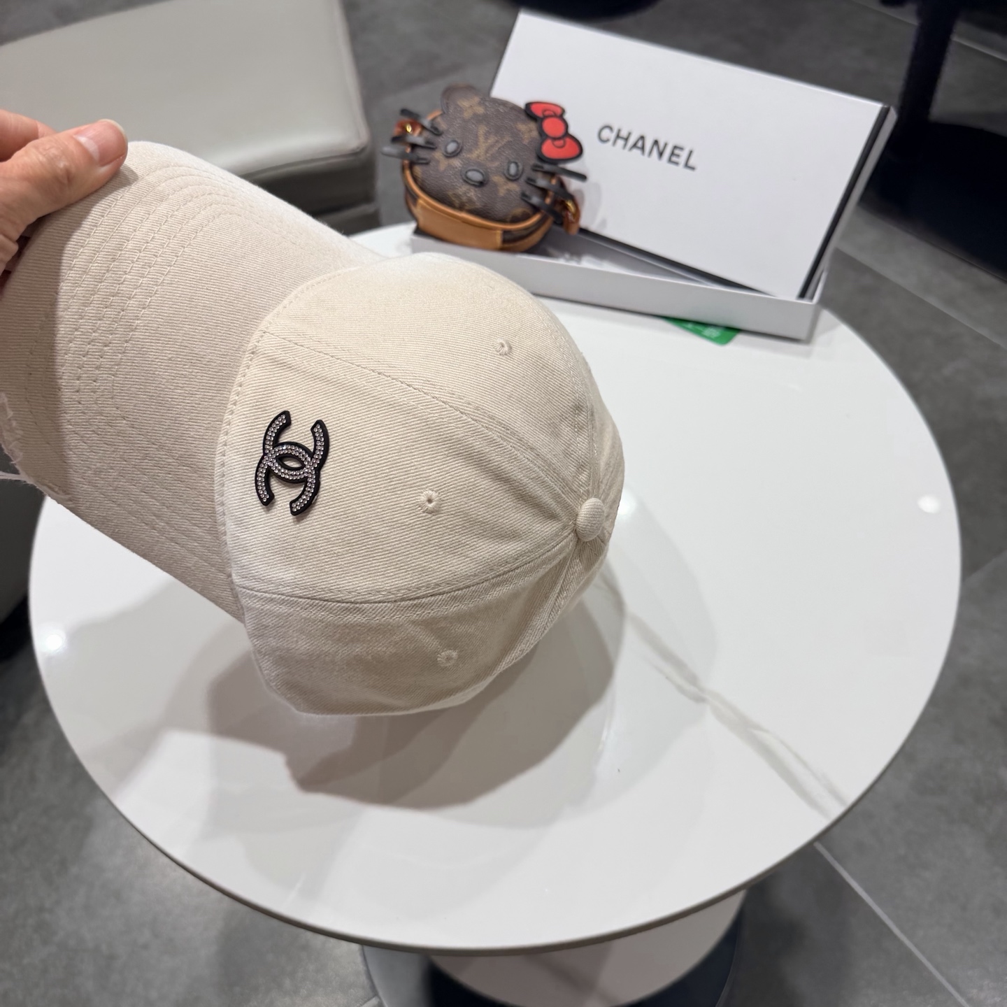 CHANEL香奈儿 新款 简约双Clogo棒球帽，新款出货，大牌款超好搭配，赶紧入手！3色