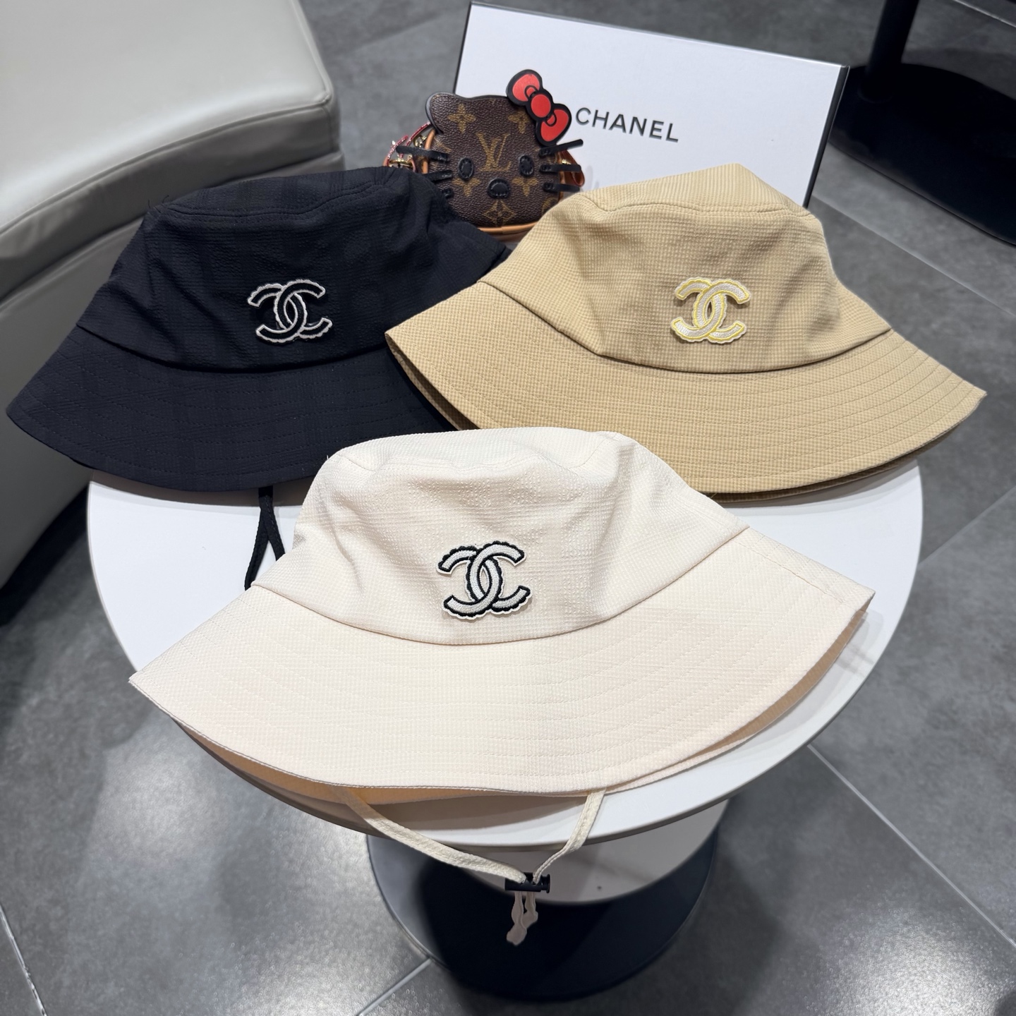 NO:755816,[CHANEL Chanel] 2026 new high-end aesthetic small fragrant style bucket hat, sun protection and easy to match, street item hat straw hat bucket hat baseball cap, hat, chanel, chanel, espadrilles, hats19860909【CHANEL香奈儿】2026新款高级感唯美小香风渔夫帽,遮阳又超好搭配,出街单品 帽子草帽渔夫帽棒球帽,帽子,chanel,chanel,espadrilles,hats,hat