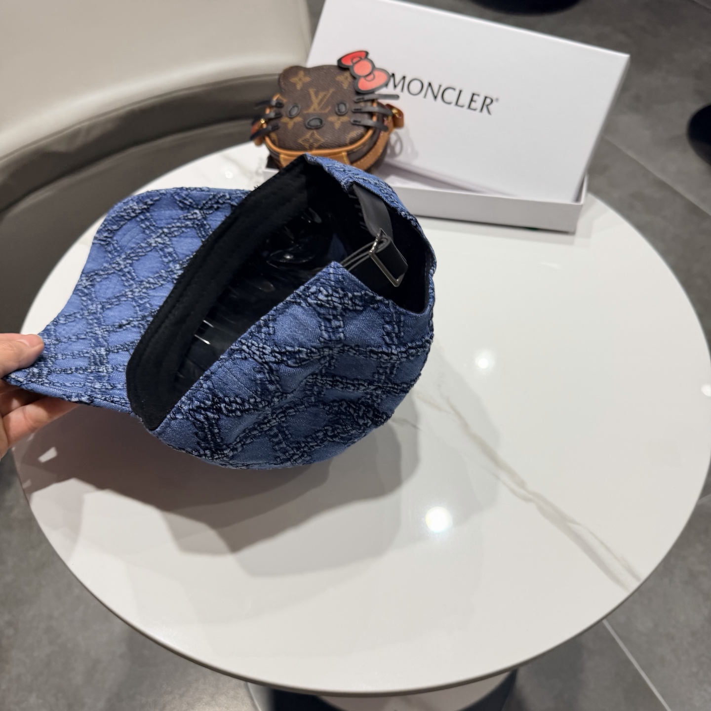 盟可睐 moncler 蒙口*美式复古刺绣棒球帽高版本专柜款，字母精细~帽子本身很有型 疯狂打call炒