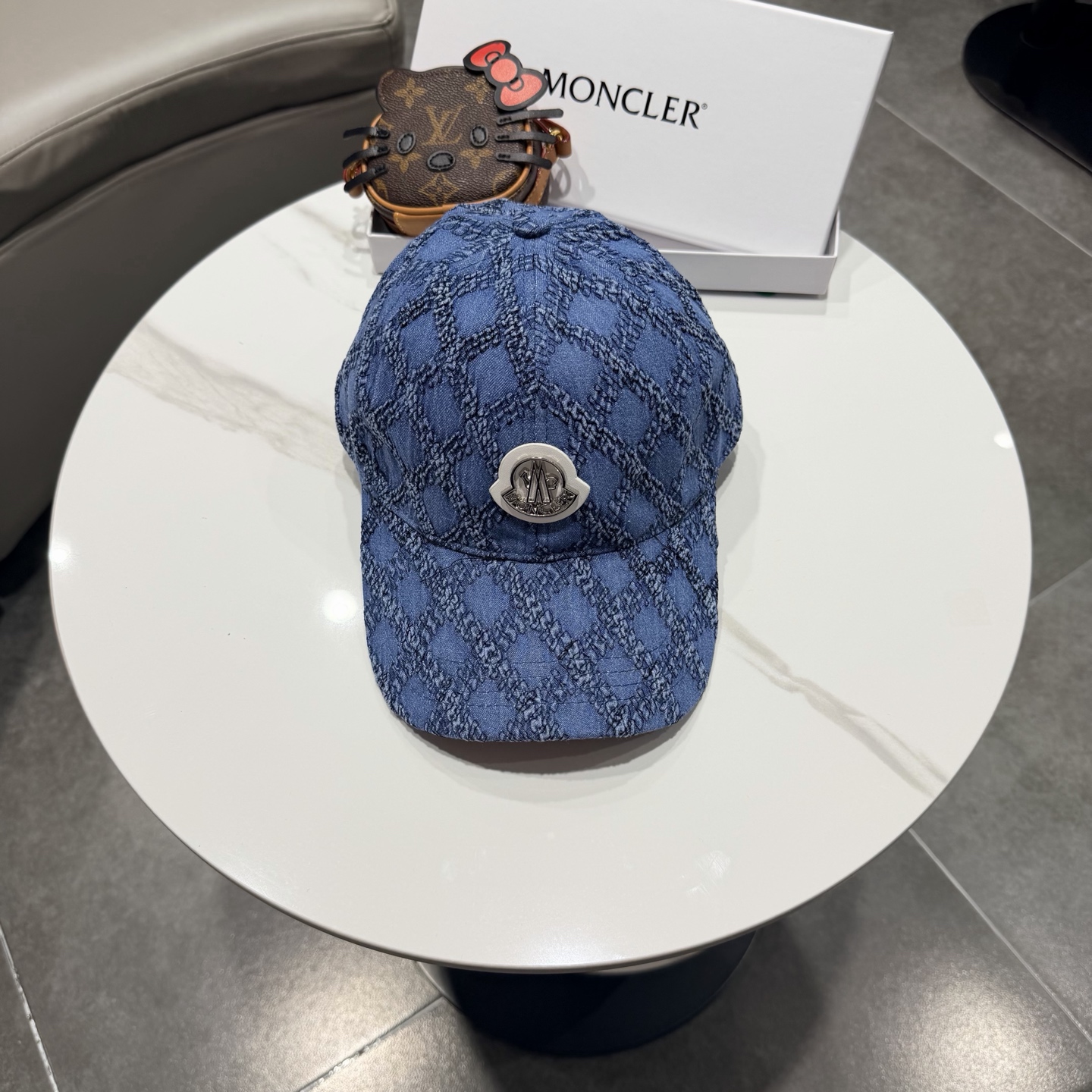 盟可睐 moncler 蒙口*美式复古刺绣棒球帽高版本专柜款，字母精细~帽子本身很有型 疯狂打call炒