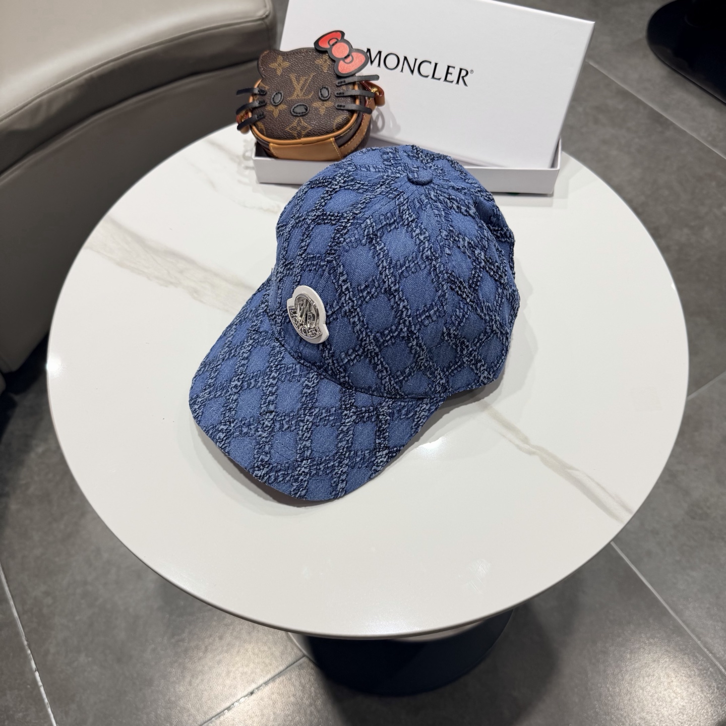 盟可睐 moncler 蒙口*美式复古刺绣棒球帽高版本专柜款，字母精细~帽子本身很有型 疯狂打call炒