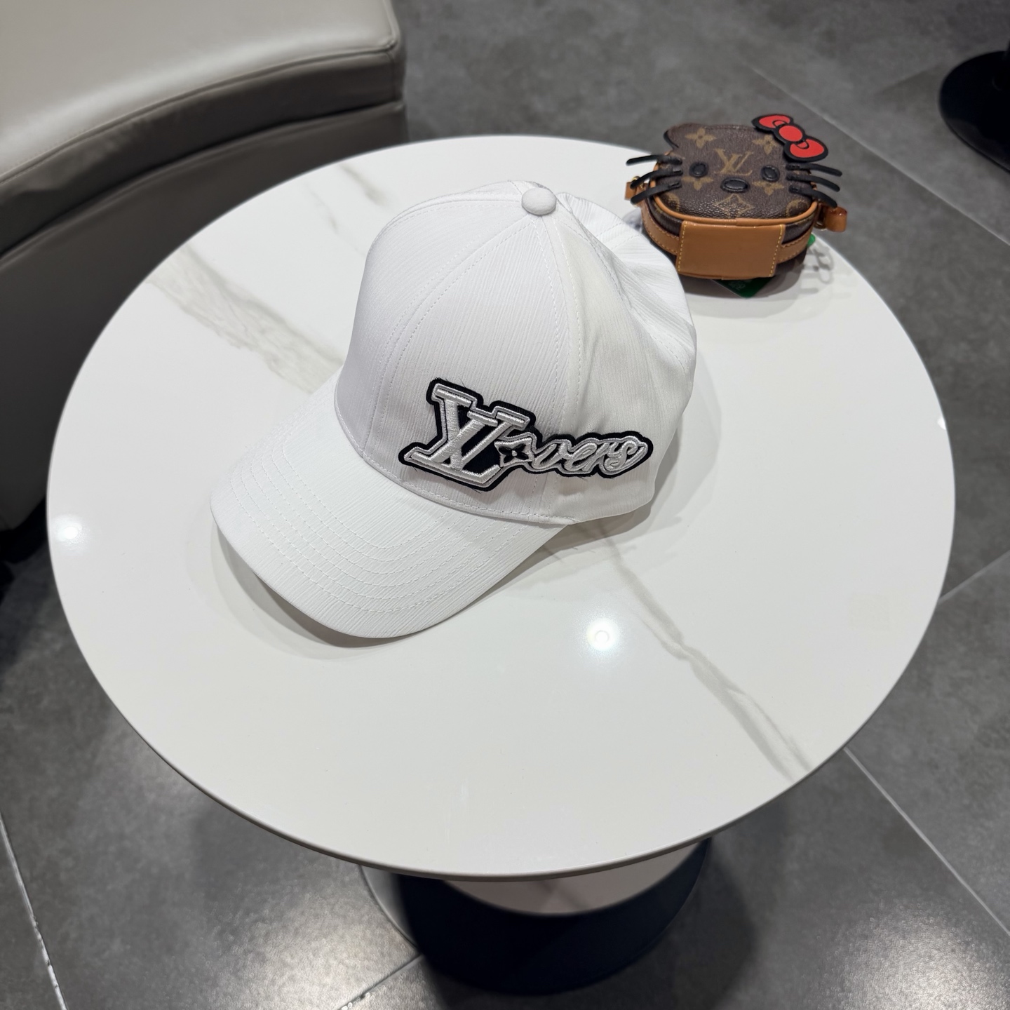 NO:755791,LV Louis Vuitton official website high version shipping, classic baseball cap, very classic classic, popular retro beauty, available in all seasons, a must-have when going out, very revealing small hat, straw hat, fisherman hat, baseball cap, hat, louis vuitton, louis vuitton, espadrilles, hats19860909LV路易威登 官网高版出货,经典棒球帽,非常经典的经典,流行的复古美,四季可用,出门必备,非常显脸小帽子草帽渔夫帽棒球帽,帽子,louis vuitton,louis vuitton,espadrilles,hats,hat