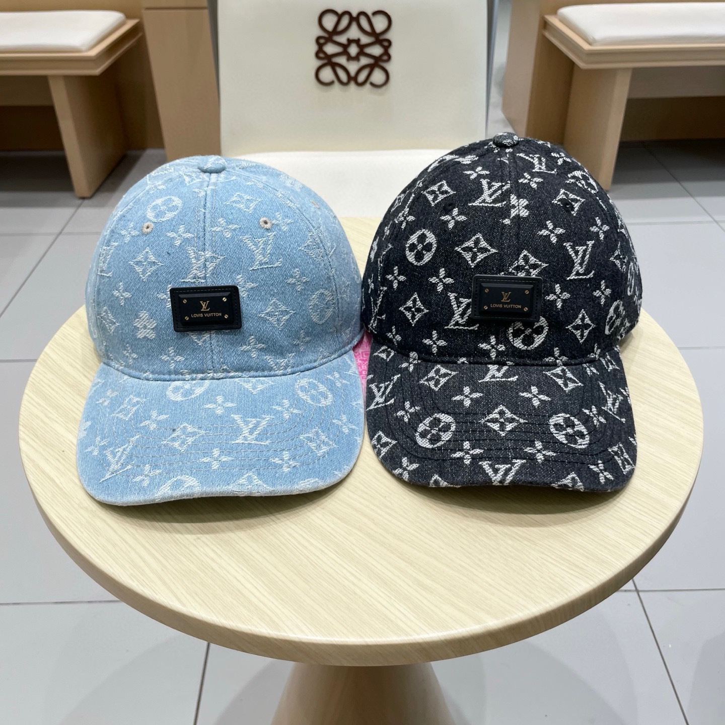 🧢路易威登棒球帽 LouisVuitton😍新款LV棒球帽，重工打造♥️高端大气，百搭款🤗男女通用！跑量