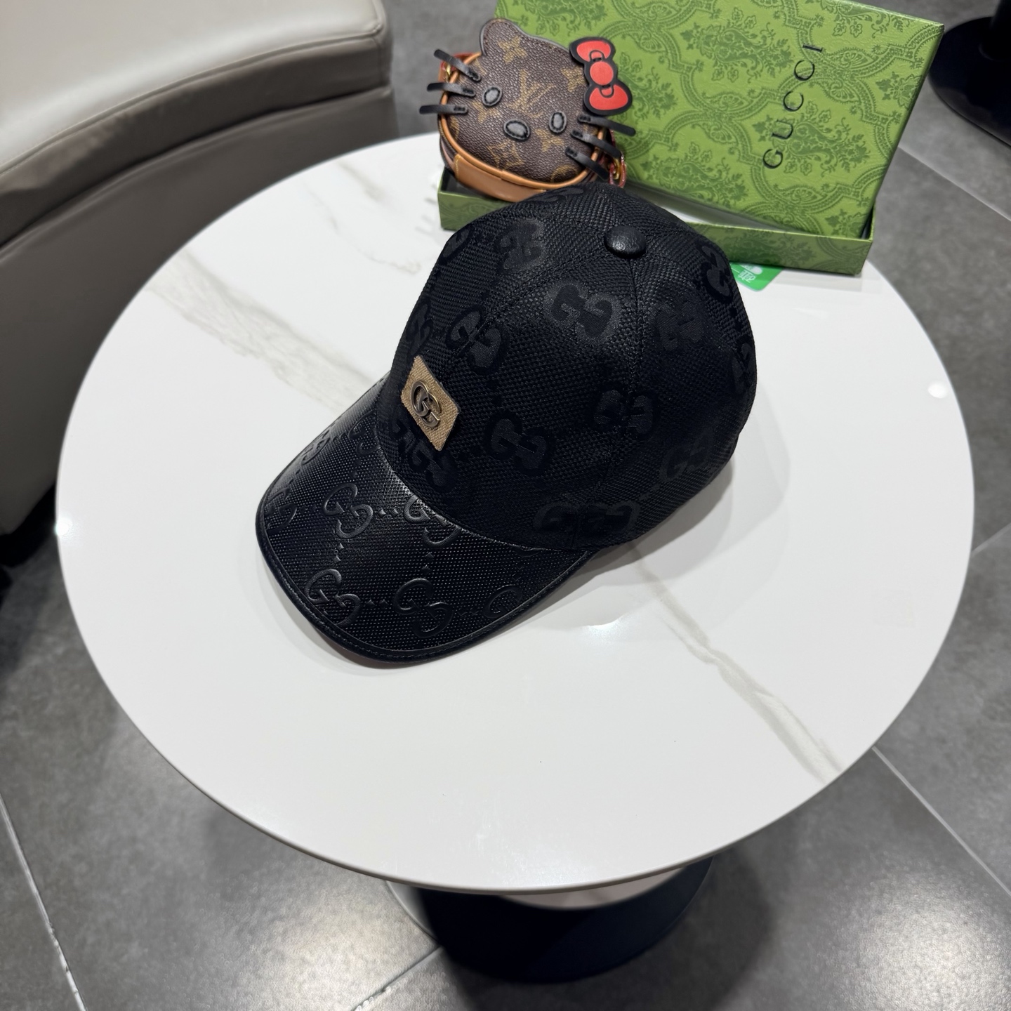 Gucci(古奇)经典原单棒球帽😍😍金丝logo。专柜1:1开模订制，最高版本，原版帆布料+头层牛皮，纯