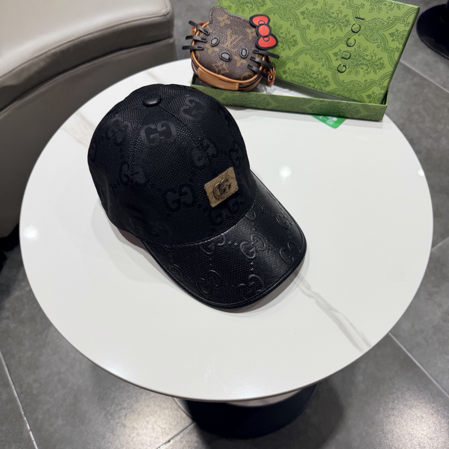 Gucci(古奇)经典原单棒球帽😍😍金丝logo。专柜1:1开模订制，最高版本，原版帆布料+头层牛皮，纯