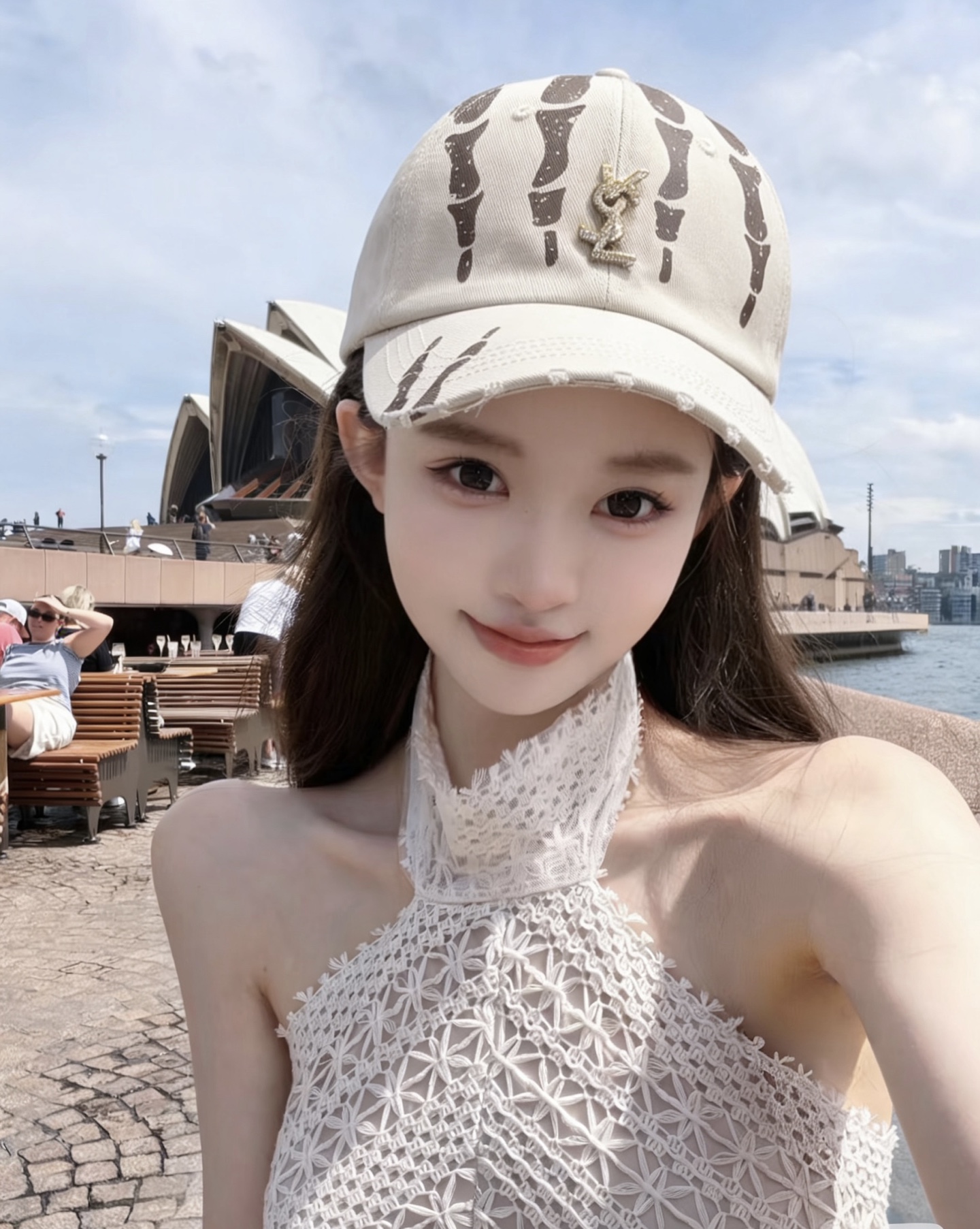 YSL圣罗兰 棒球帽|韩系风一款简单休闲风的棒球帽是牛仔的款式 减龄百搭 适配度很高！简单随性~字母刺绣