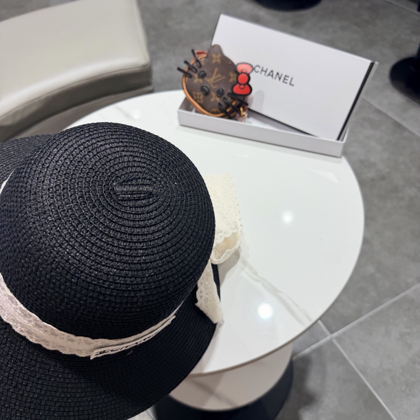 Chanel香奈儿新款名媛风平顶草帽，夏季百搭！