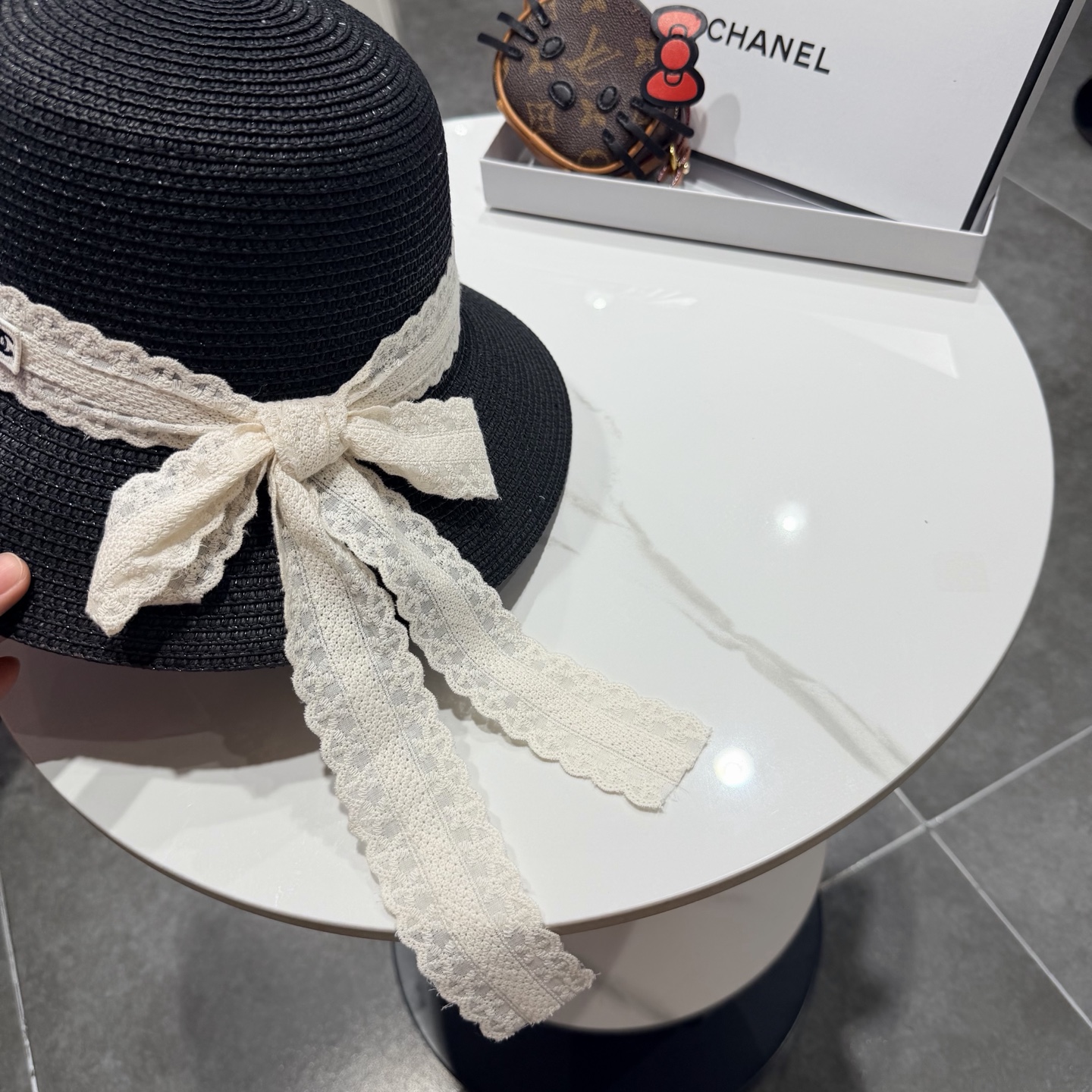 Chanel香奈儿新款名媛风平顶草帽，夏季百搭！