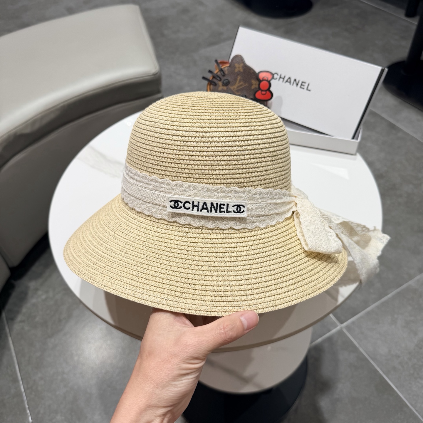 Chanel香奈儿新款名媛风平顶草帽，夏季百搭！