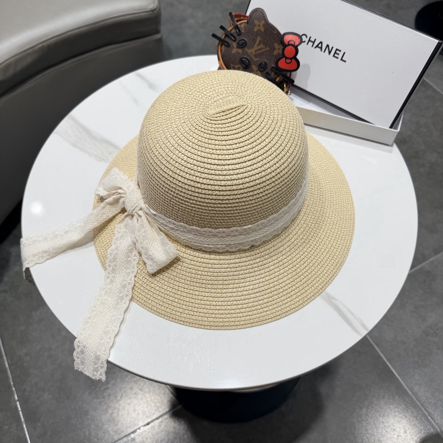 Chanel香奈儿新款名媛风平顶草帽，夏季百搭！