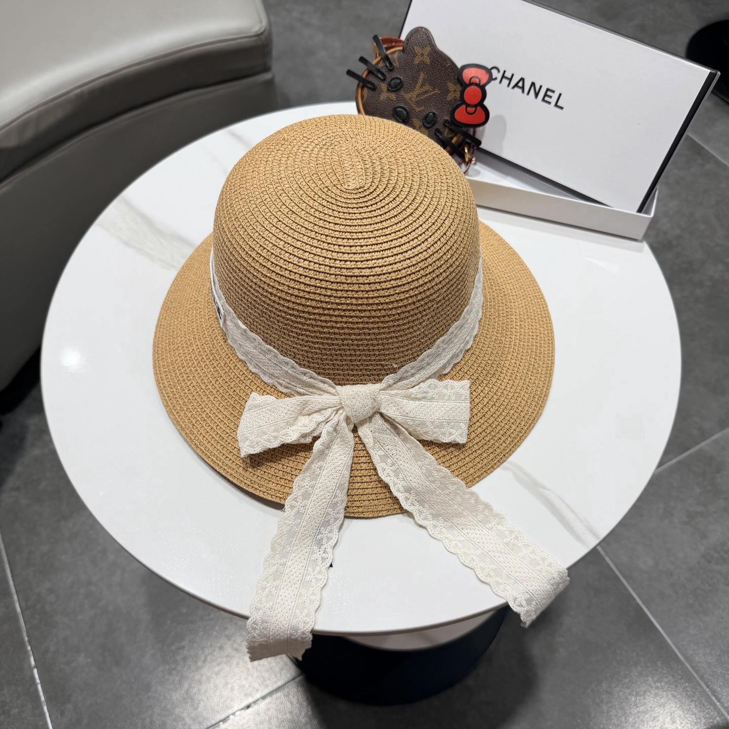 Chanel香奈儿新款名媛风平顶草帽，夏季百搭！