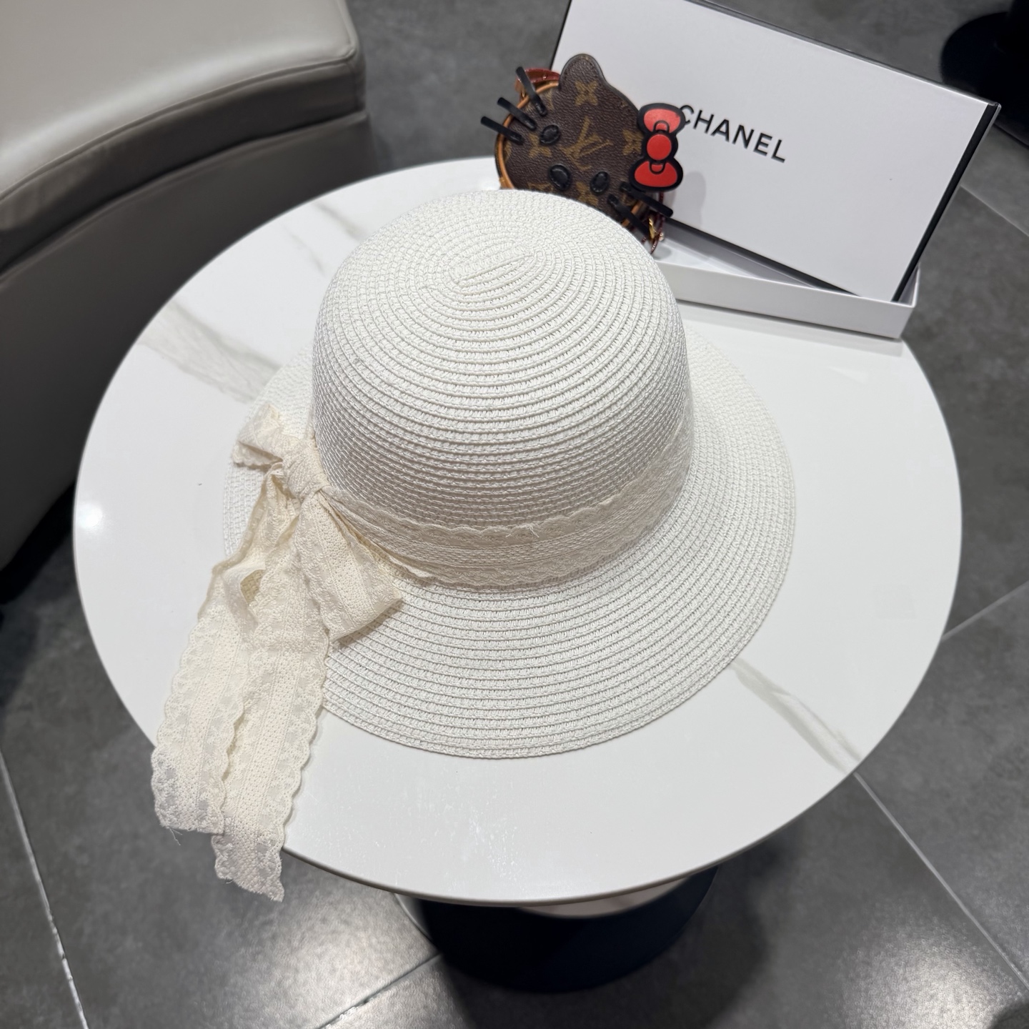 Chanel香奈儿新款名媛风平顶草帽，夏季百搭！