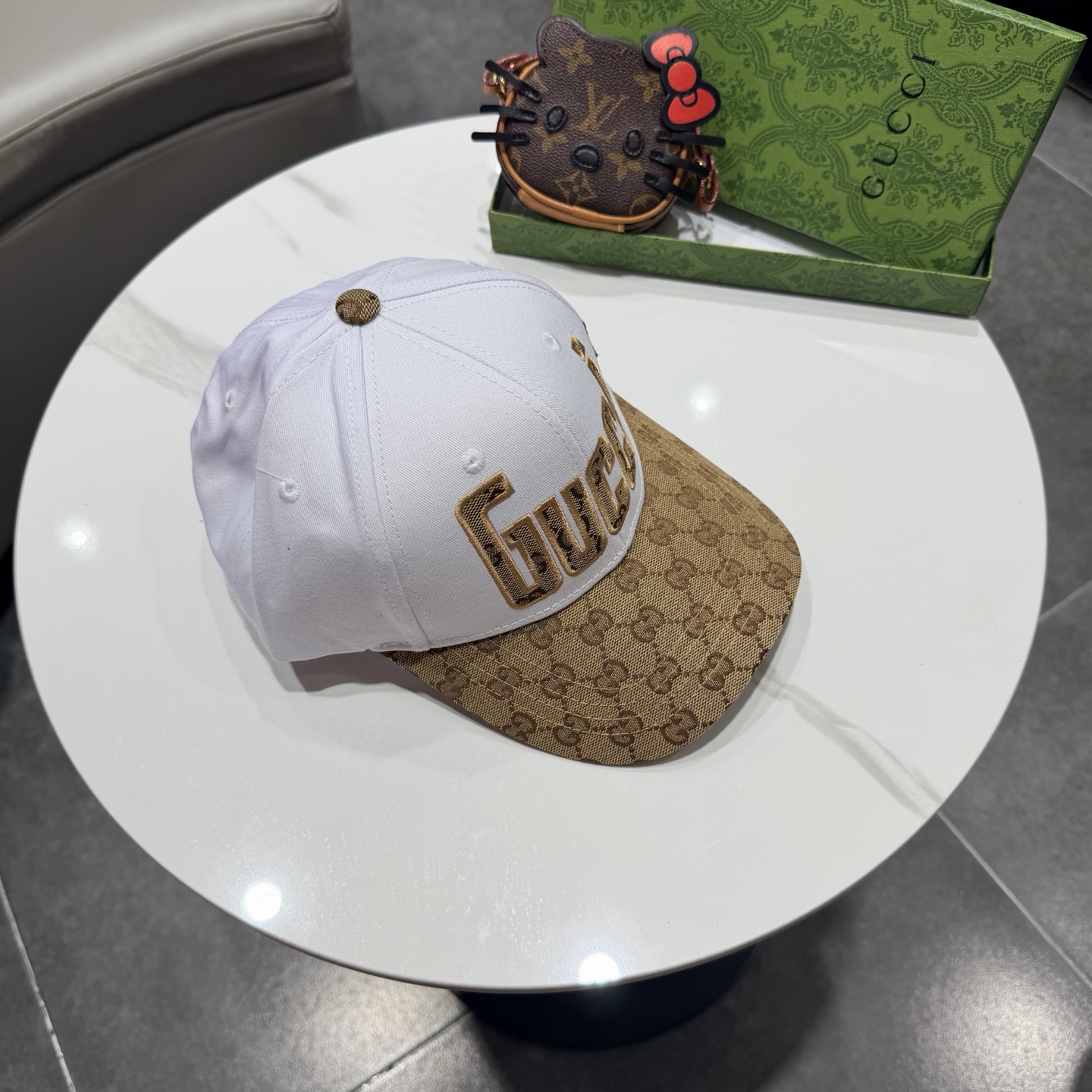 古奇棒球帽♥️GUCCI🧢官网新品，棒球帽，原单品质火爆来袭 。🎩 工艺非常精美 高档大气上档次！低调奢