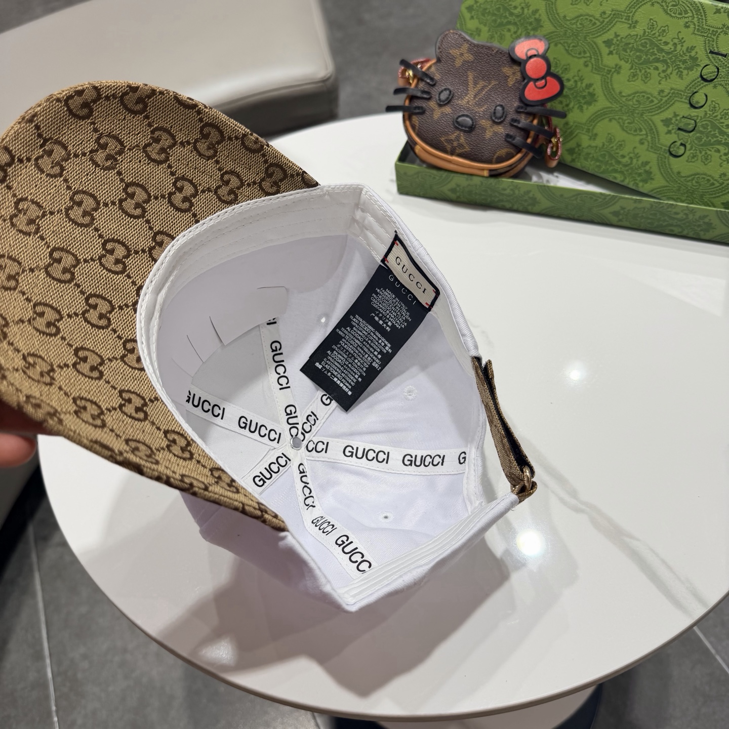 古奇棒球帽♥️GUCCI🧢官网新品，棒球帽，原单品质火爆来袭 。🎩 工艺非常精美 高档大气上档次！低调奢