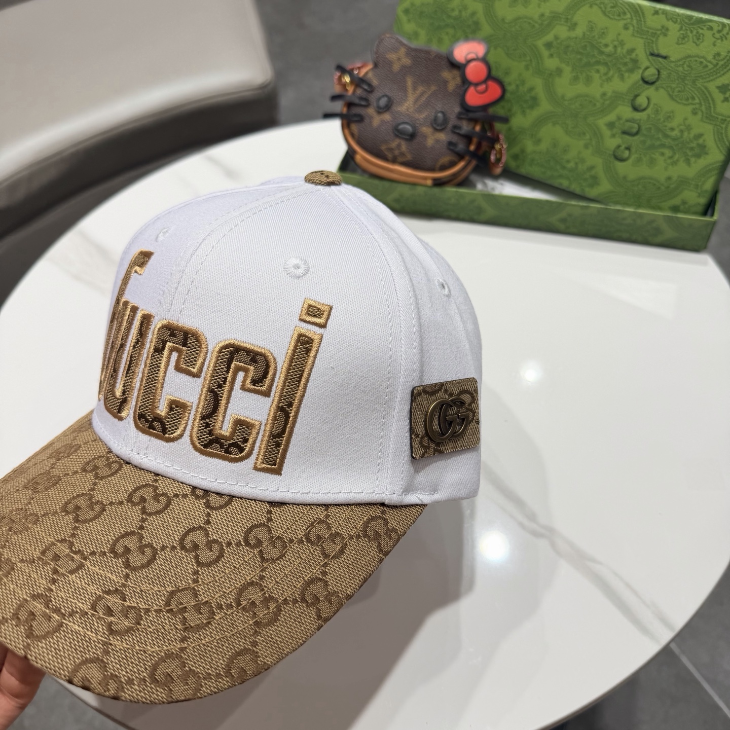 古奇棒球帽♥️GUCCI🧢官网新品，棒球帽，原单品质火爆来袭 。🎩 工艺非常精美 高档大气上档次！低调奢