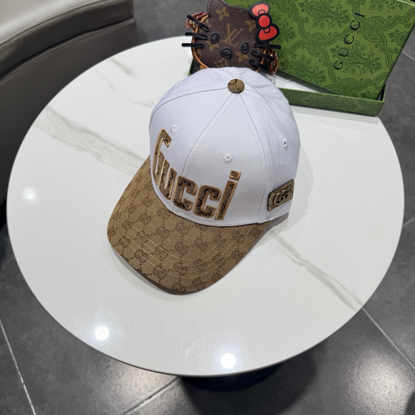 古奇棒球帽♥️GUCCI🧢官网新品，棒球帽，原单品质火爆来袭 。🎩 工艺非常精美 高档大气上档次！低调奢