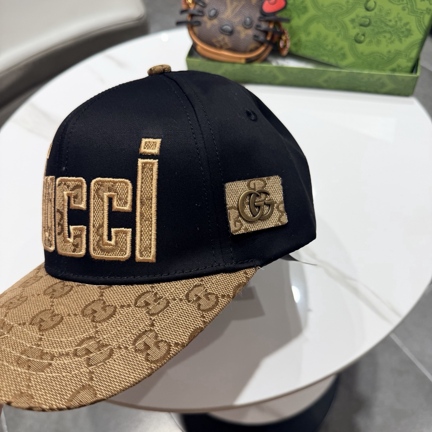 古奇棒球帽♥️GUCCI🧢官网新品，棒球帽，原单品质火爆来袭 。🎩 工艺非常精美 高档大气上档次！低调奢