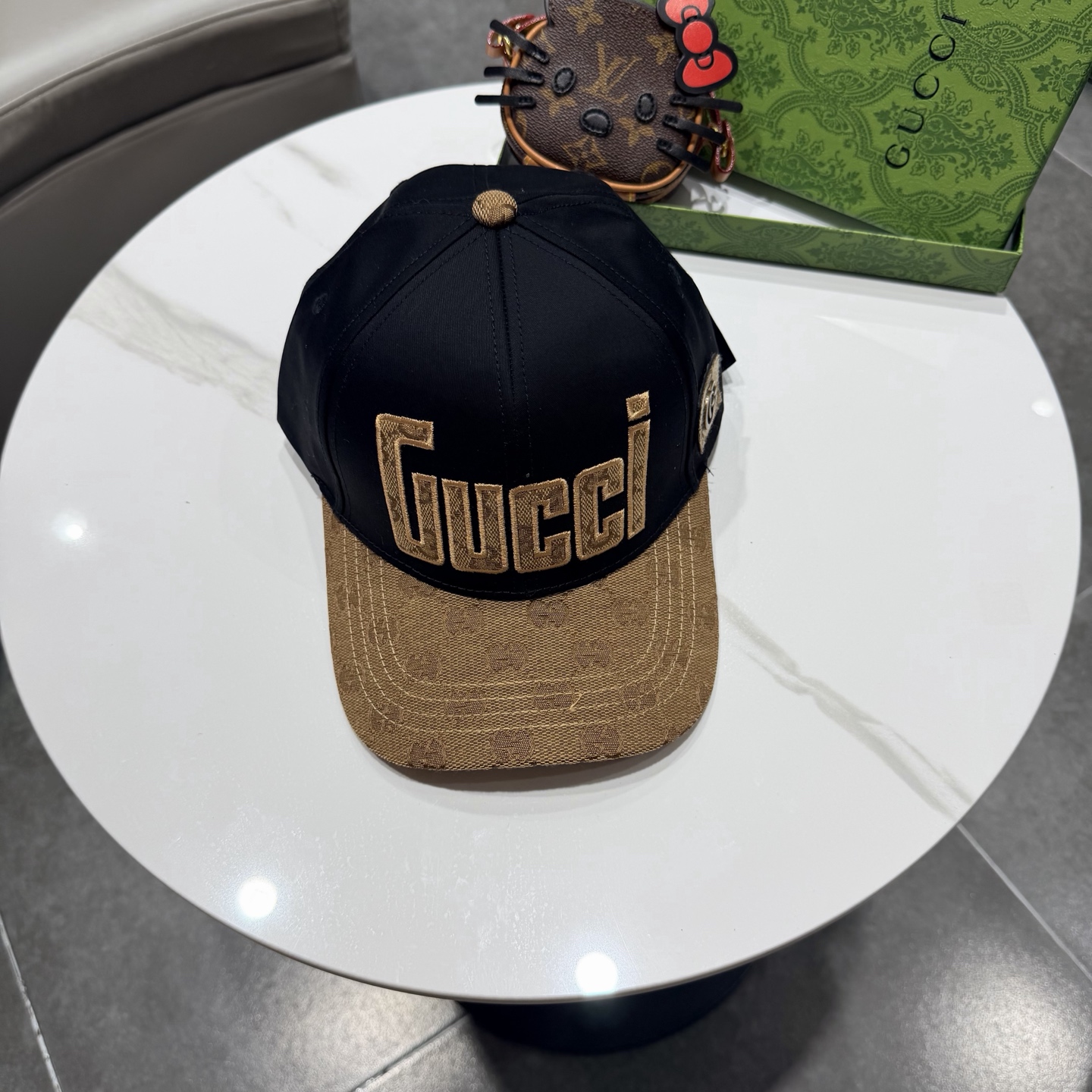 古奇棒球帽♥️GUCCI🧢官网新品，棒球帽，原单品质火爆来袭 。🎩 工艺非常精美 高档大气上档次！低调奢