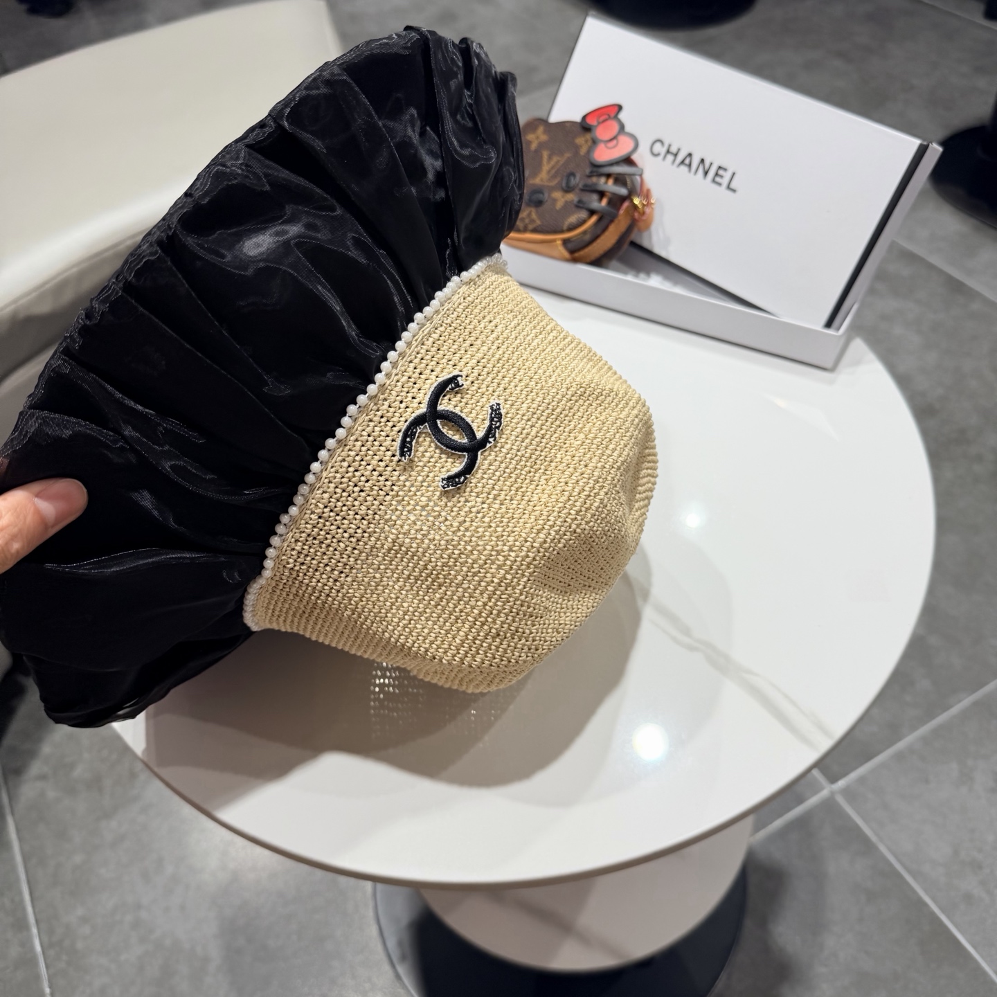 Chanel香奈儿新款蝴蝶结拉菲草帽，旅游必备，头围57cm