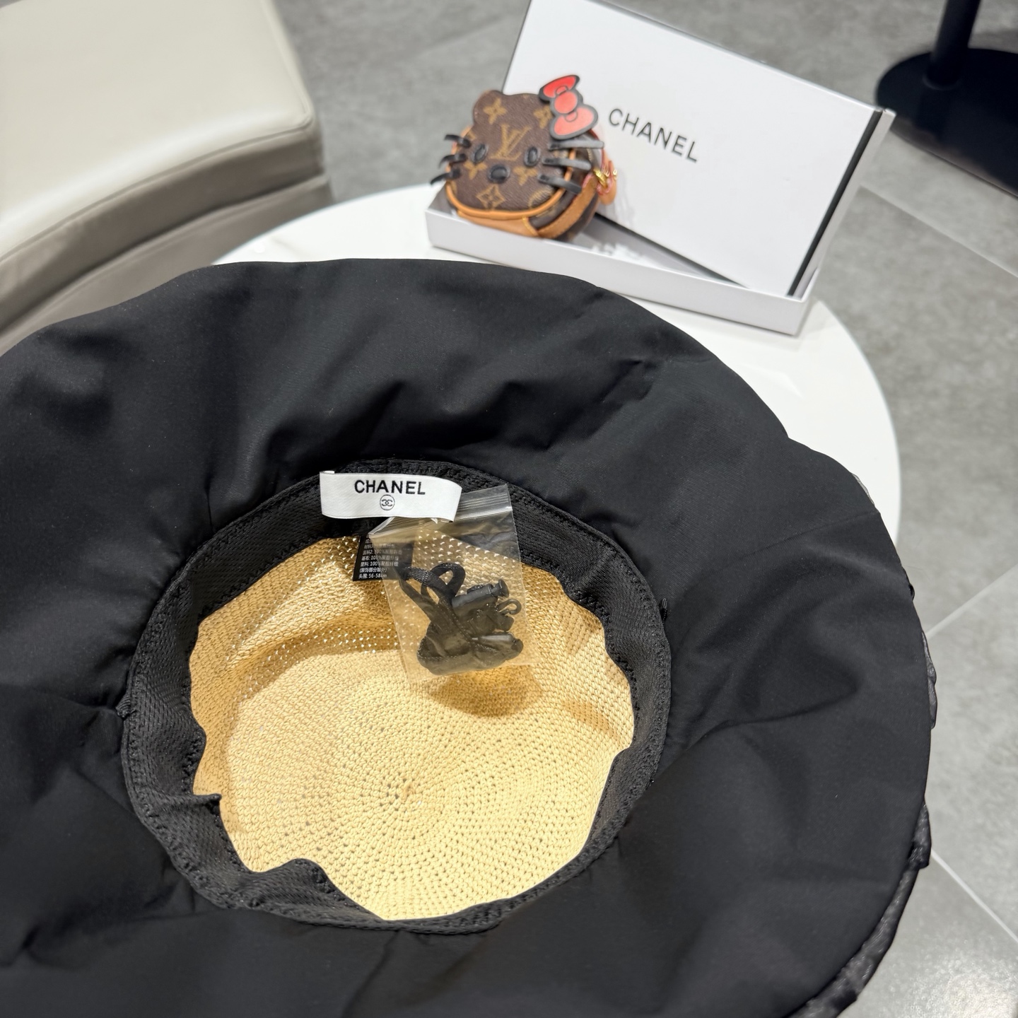 Chanel香奈儿新款蝴蝶结拉菲草帽，旅游必备，头围57cm