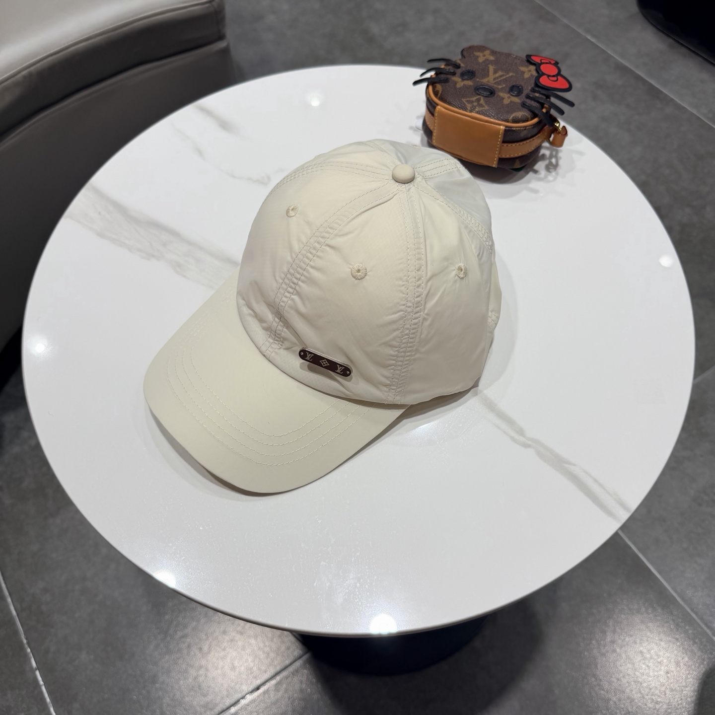 lv路易威登夏季速干棒球帽男女刺绣字母软顶棒球帽户外运动休闲百搭鸭舌帽子