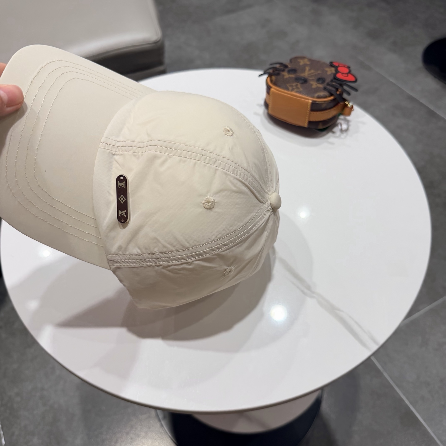 lv路易威登夏季速干棒球帽男女刺绣字母软顶棒球帽户外运动休闲百搭鸭舌帽子