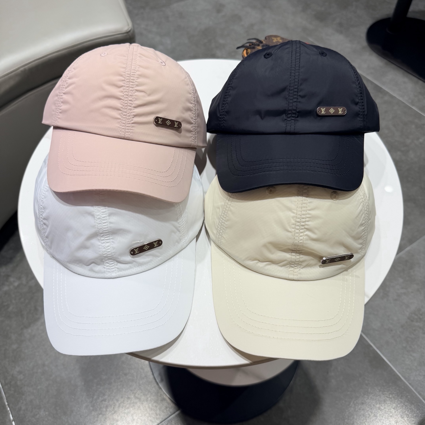 lv路易威登夏季速干棒球帽男女刺绣字母软顶棒球帽户外运动休闲百搭鸭舌帽子