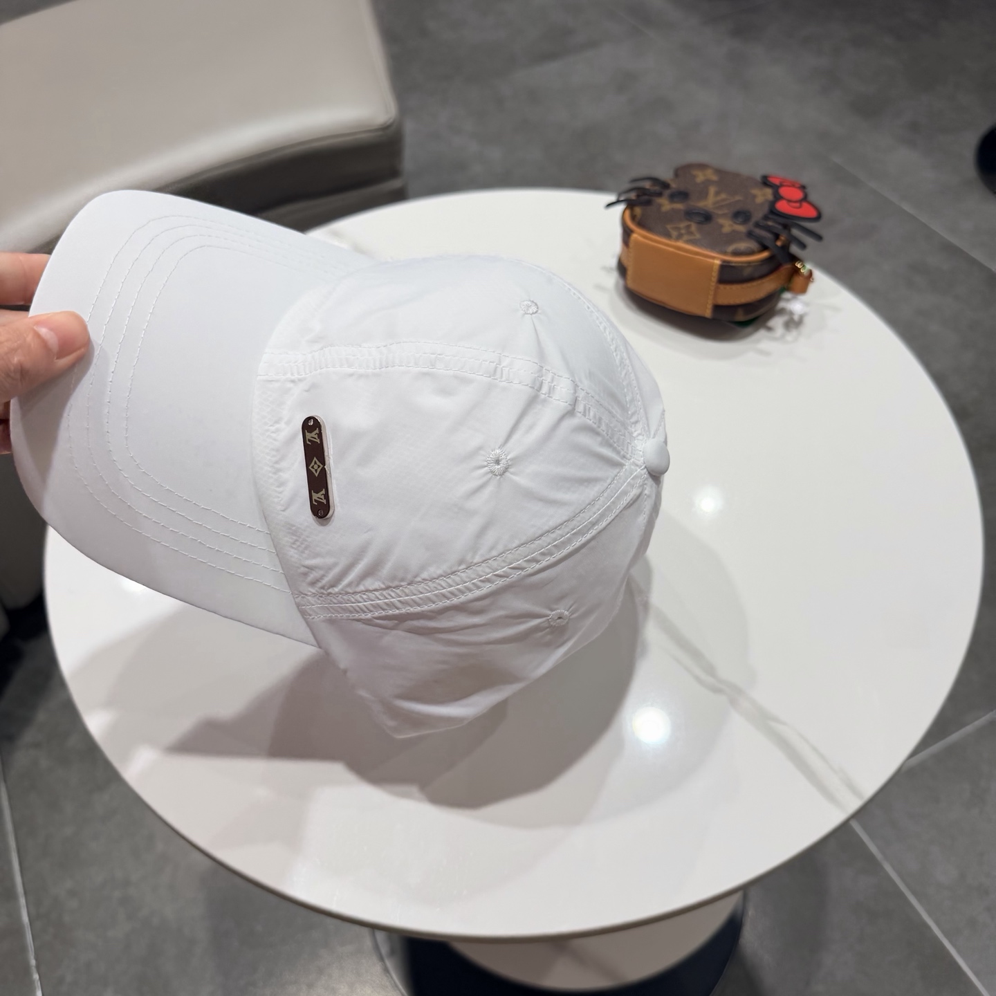 lv路易威登夏季速干棒球帽男女刺绣字母软顶棒球帽户外运动休闲百搭鸭舌帽子