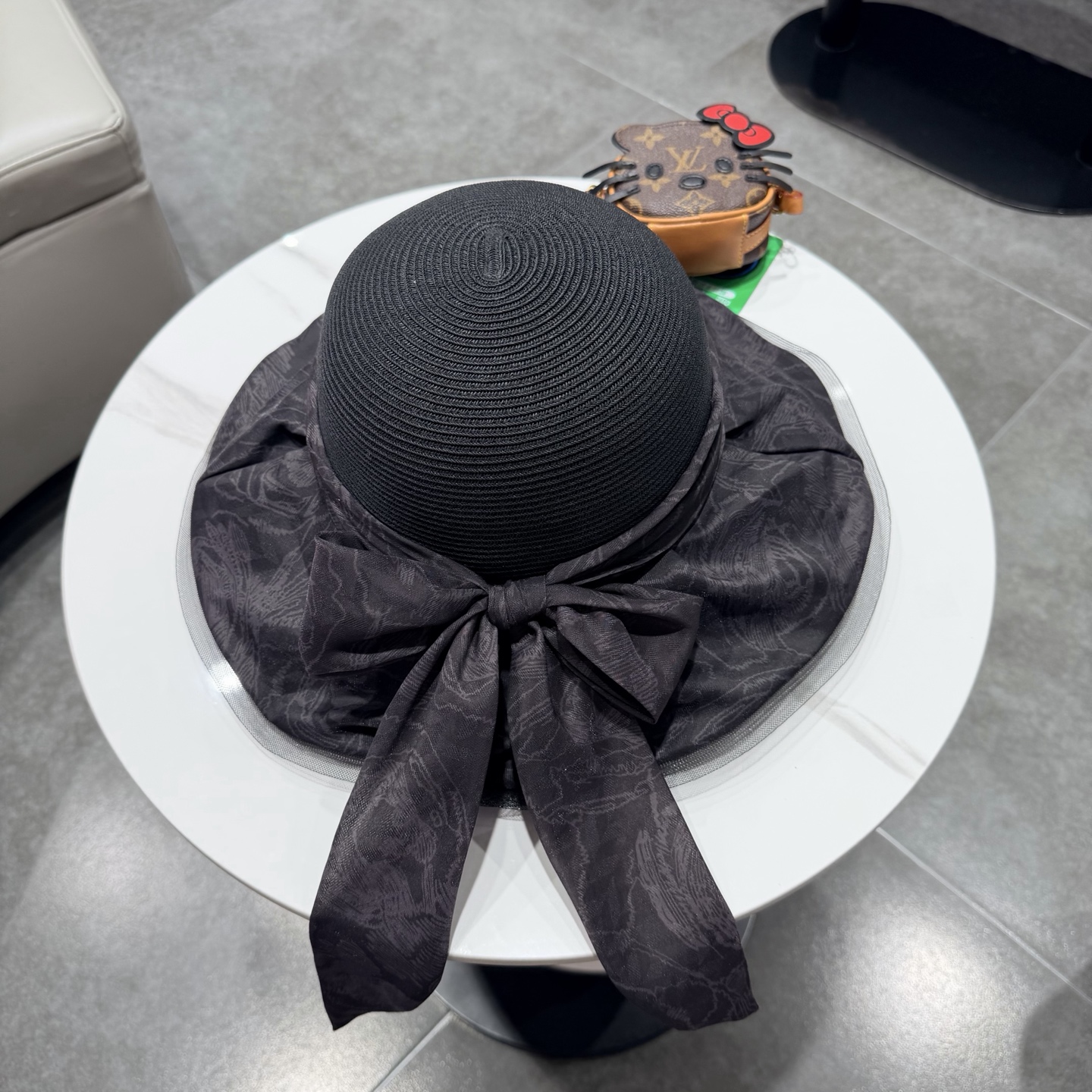 罗意威夏季国风草编蝴蝶结遮阳帽子女大檐防晒帽优雅度假防紫外线沙滩帽