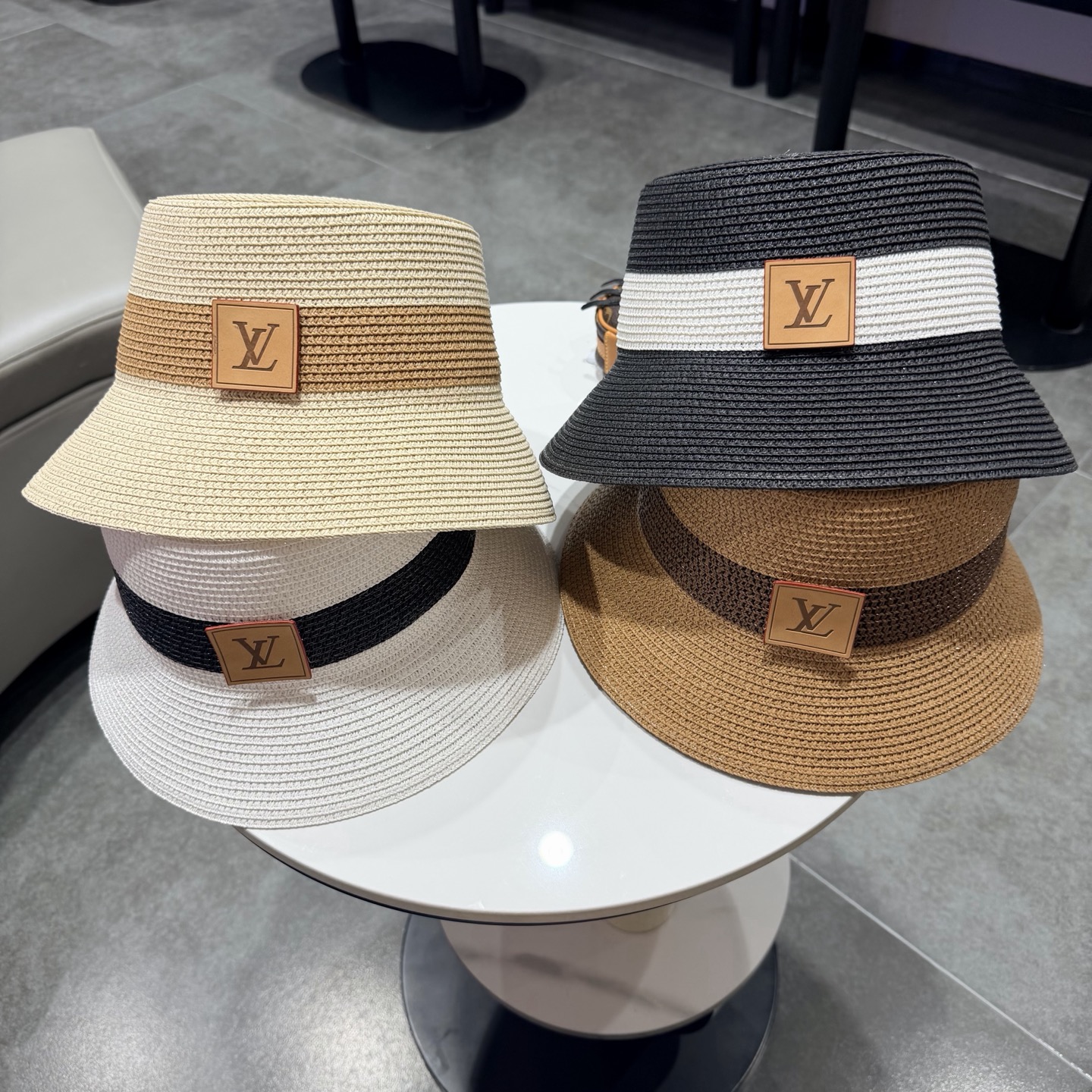 lv新款渔夫帽，遮阳草帽，超级大牌范