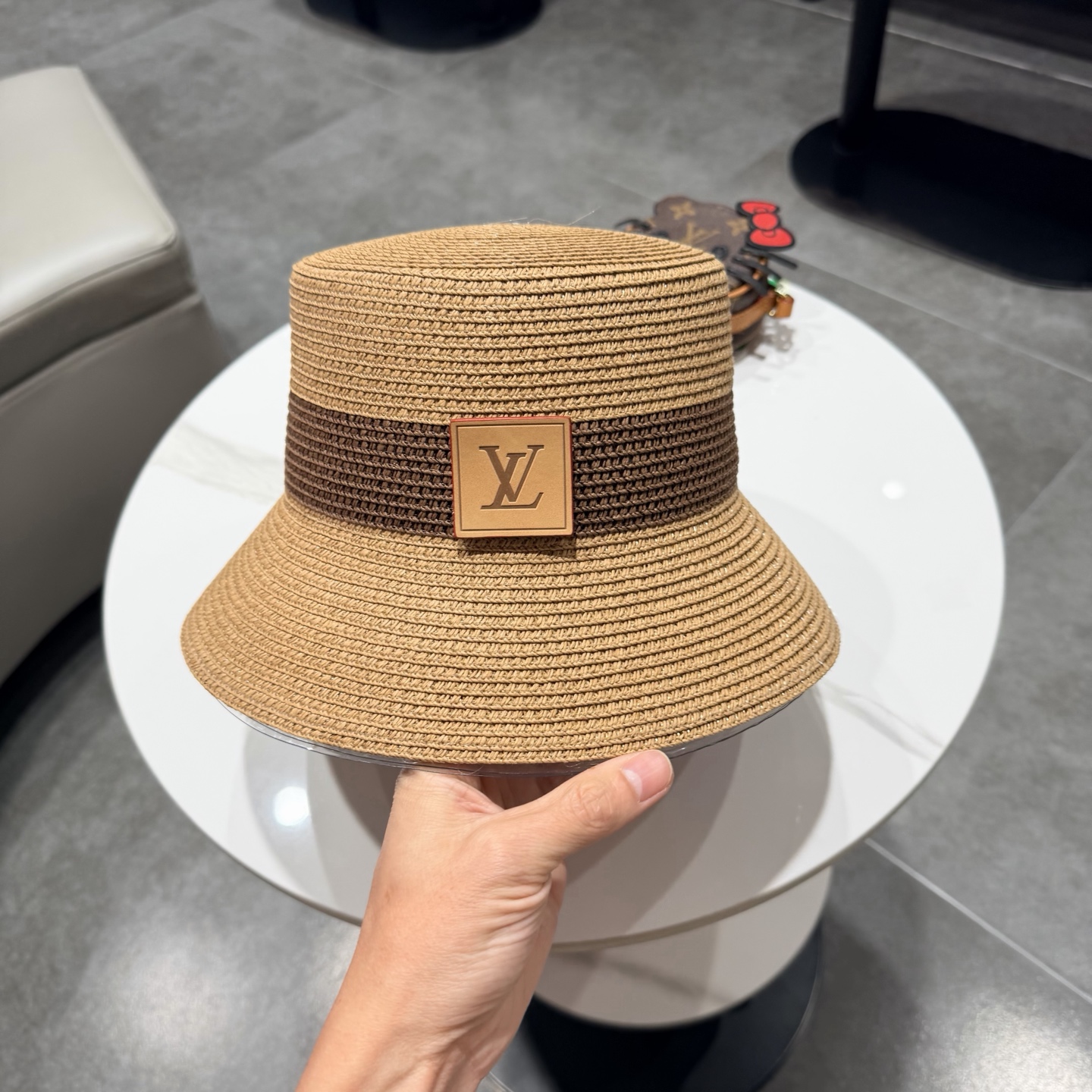 lv新款渔夫帽，遮阳草帽，超级大牌范